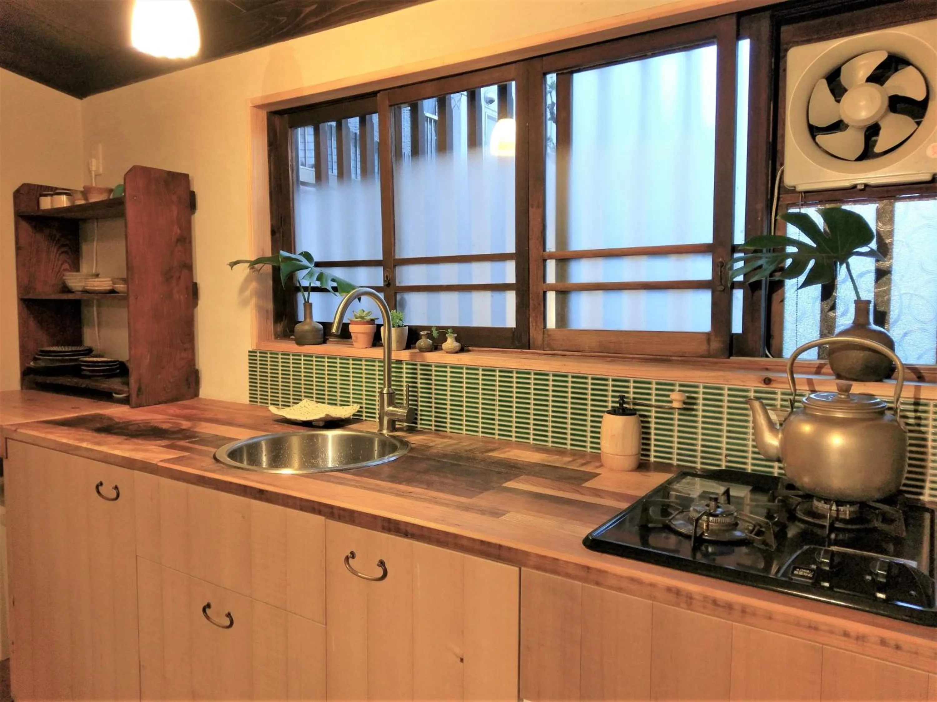 Coffee/tea facilities in Guest House Kobako