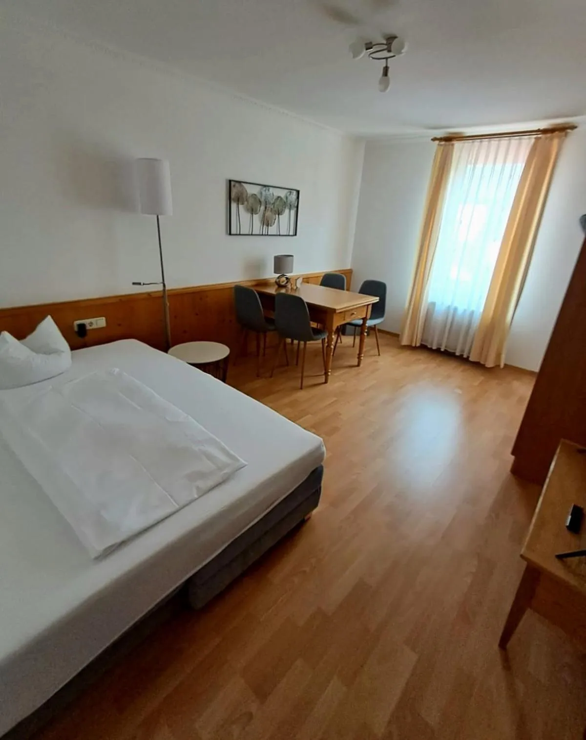 Living room, Bed in Landhotel Gemeindeschänke