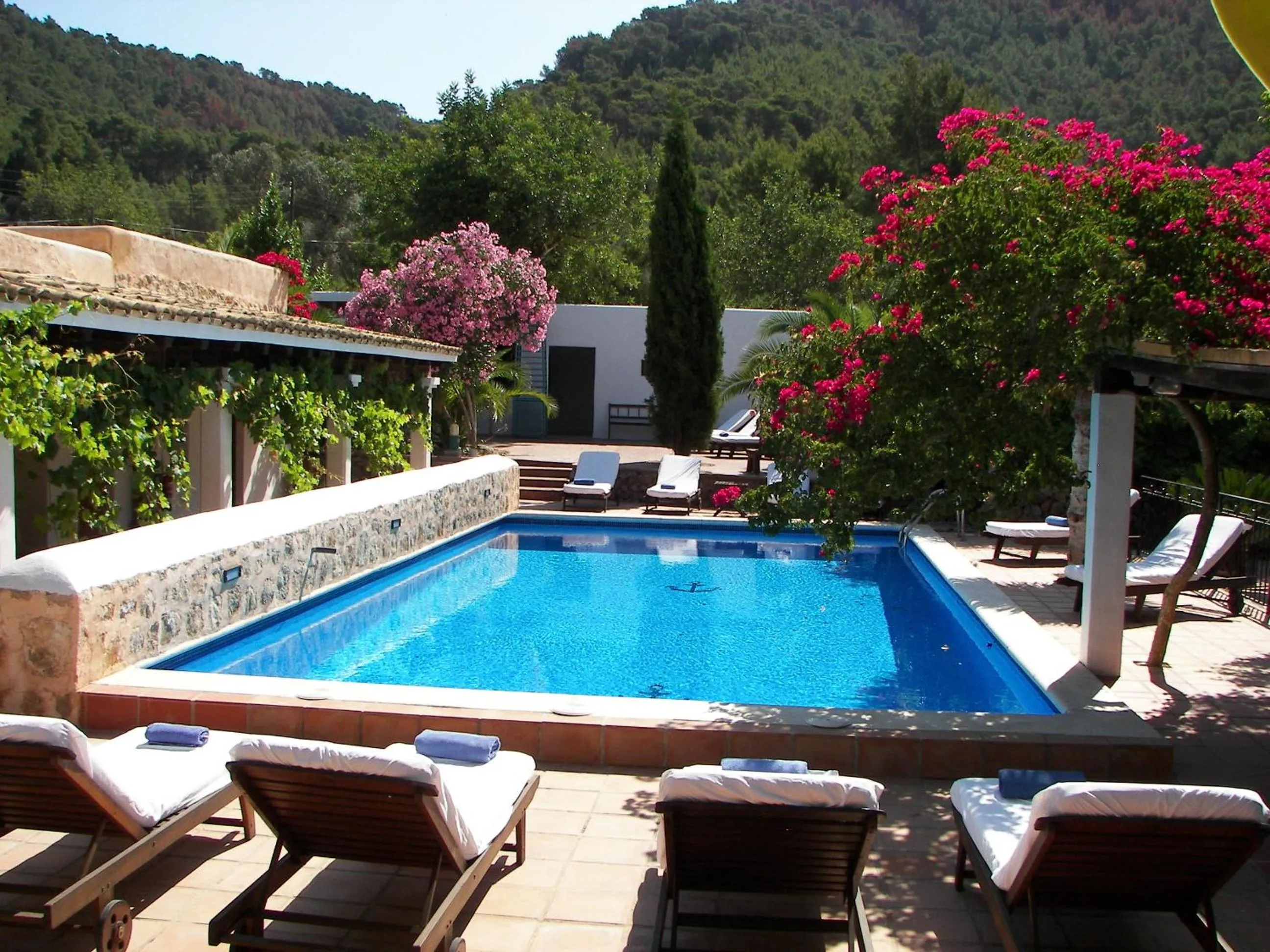 Swimming pool in Agroturismo Can Pere Sord