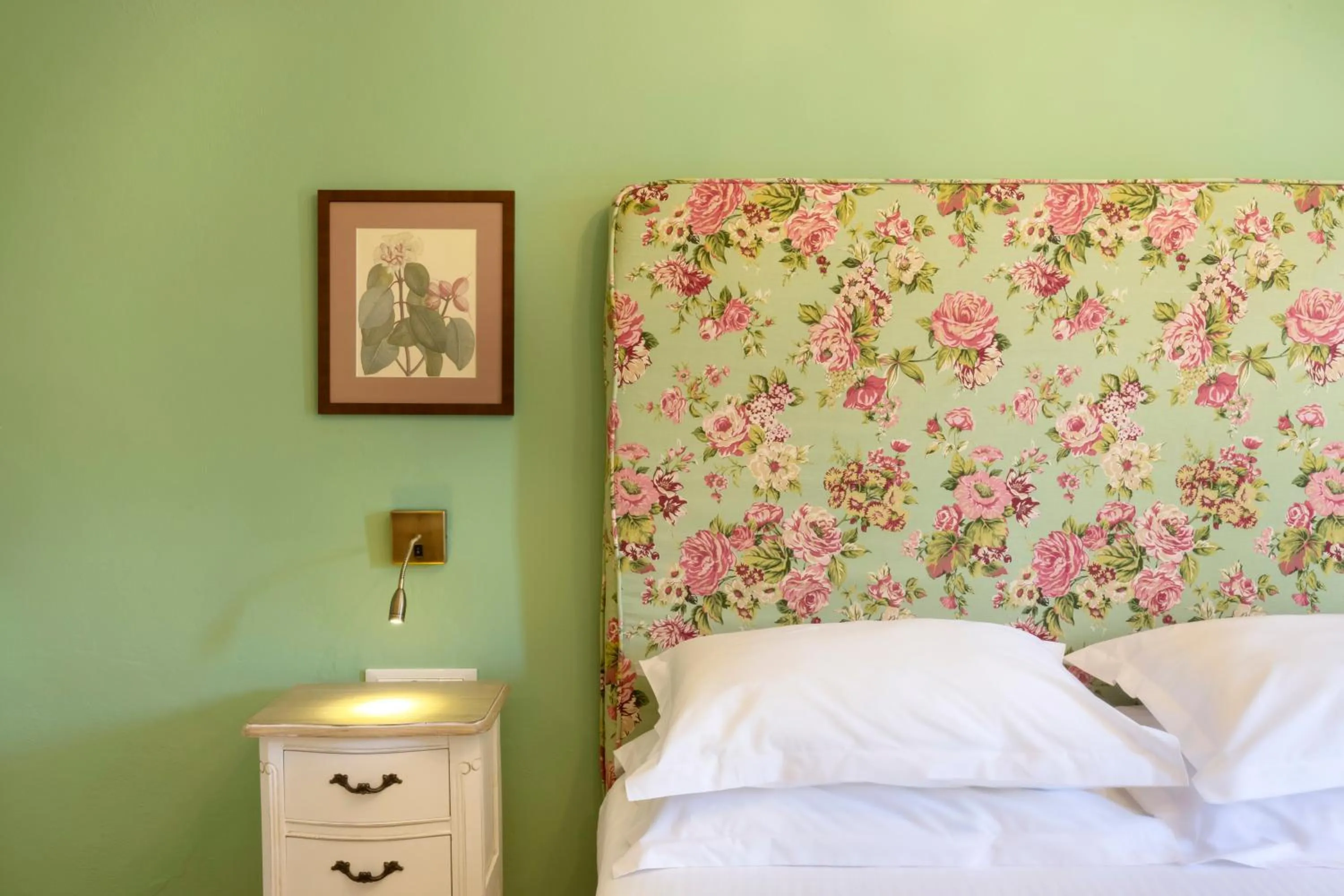 Photo of the whole room, Bed in Kouneni Apartments