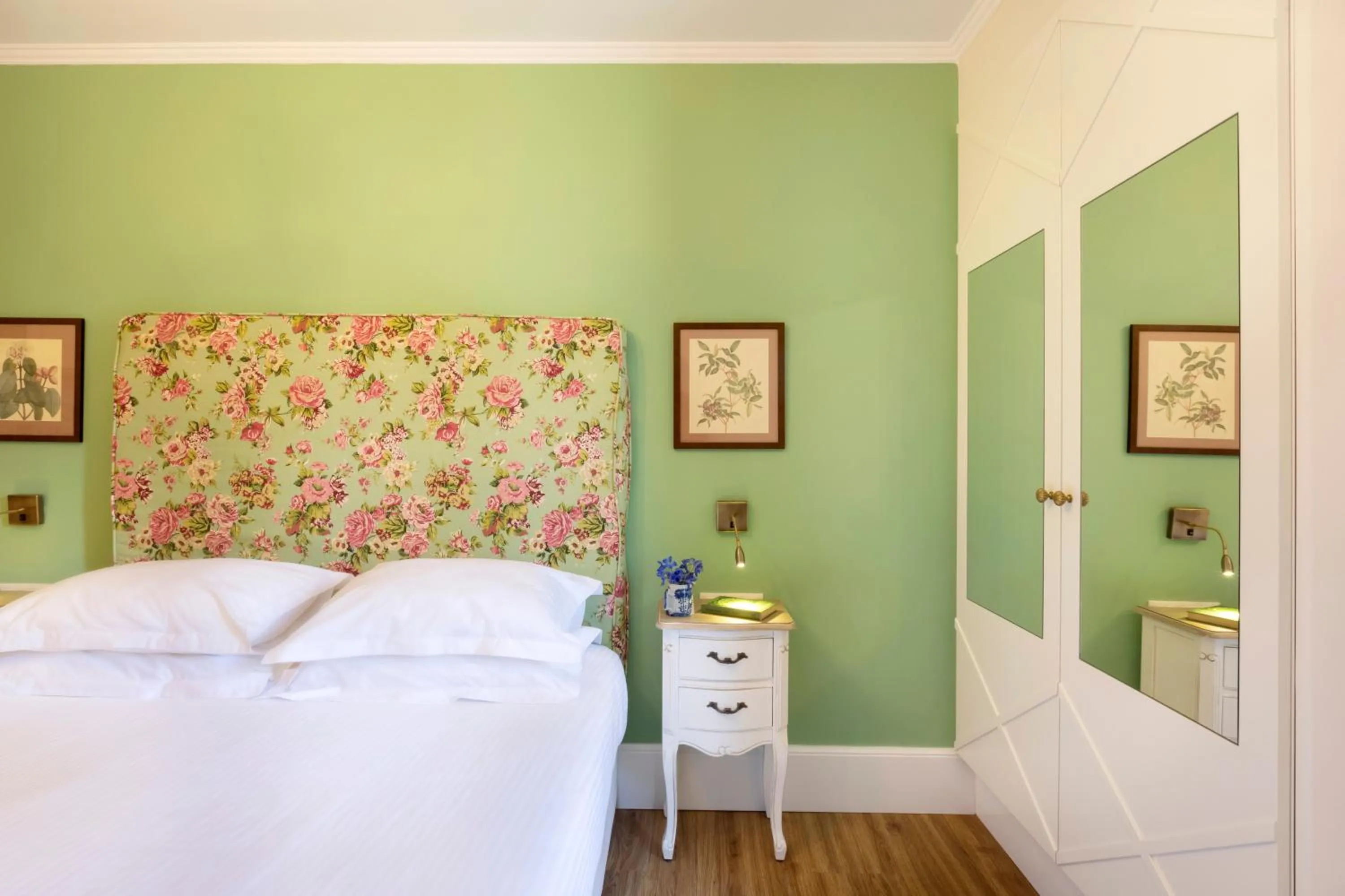 Photo of the whole room, Bed in Kouneni Apartments