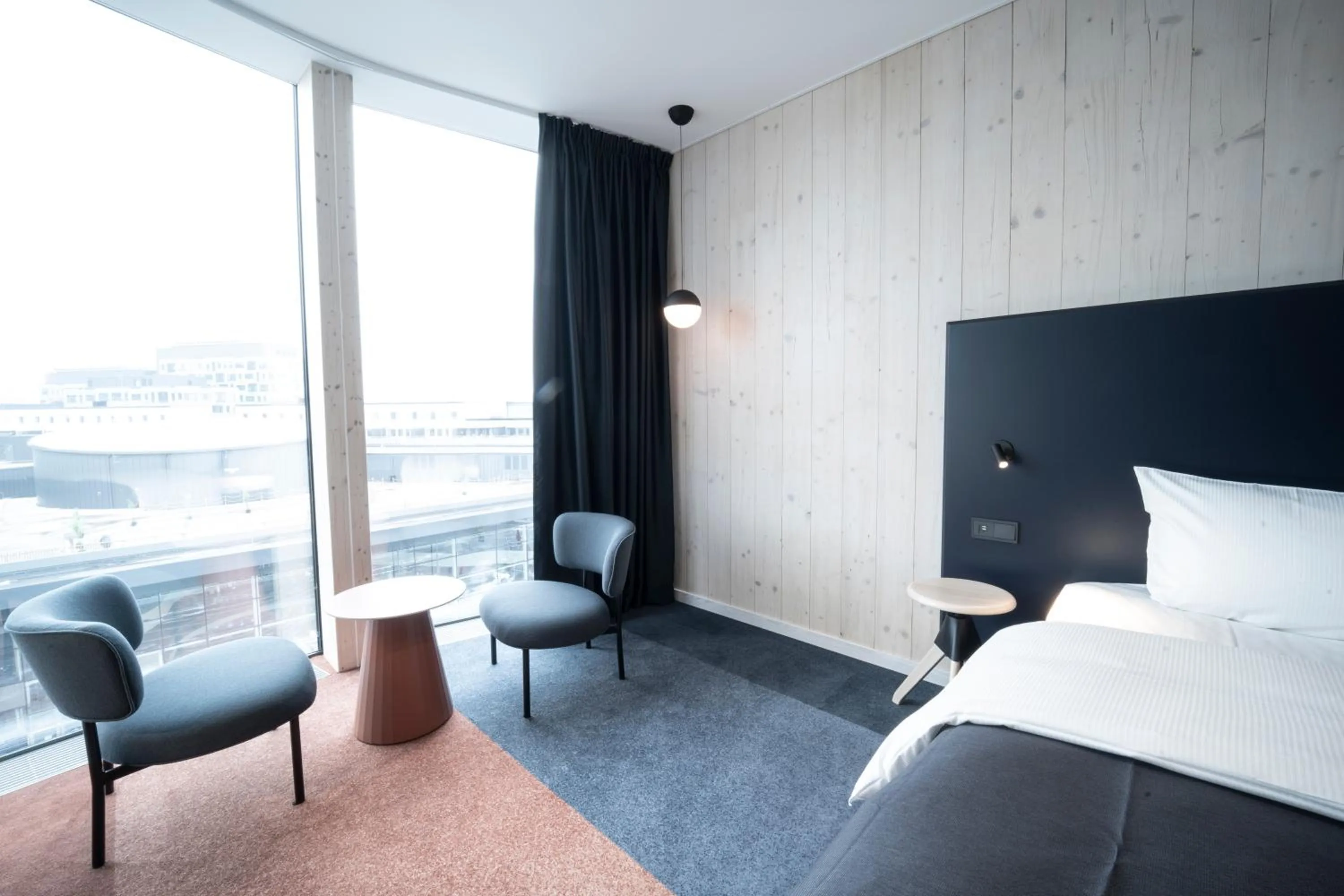 Photo of the whole room, Bed in Quality Hotel Strawberry Arena