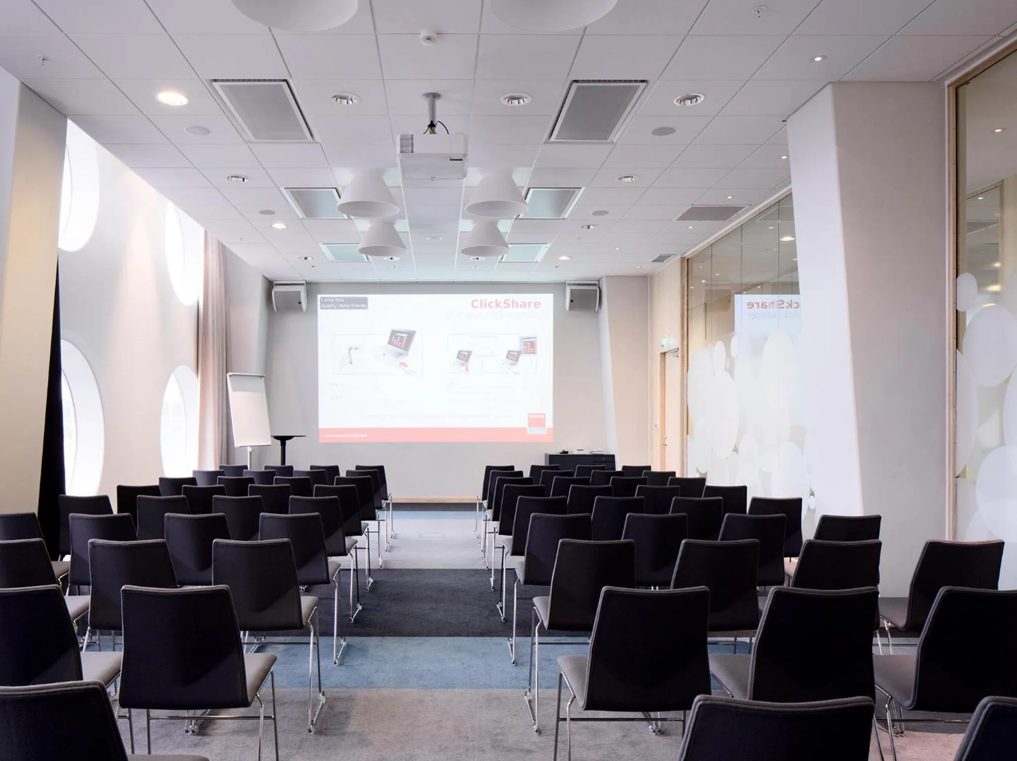 Business facilities in Quality Hotel Strawberry Arena