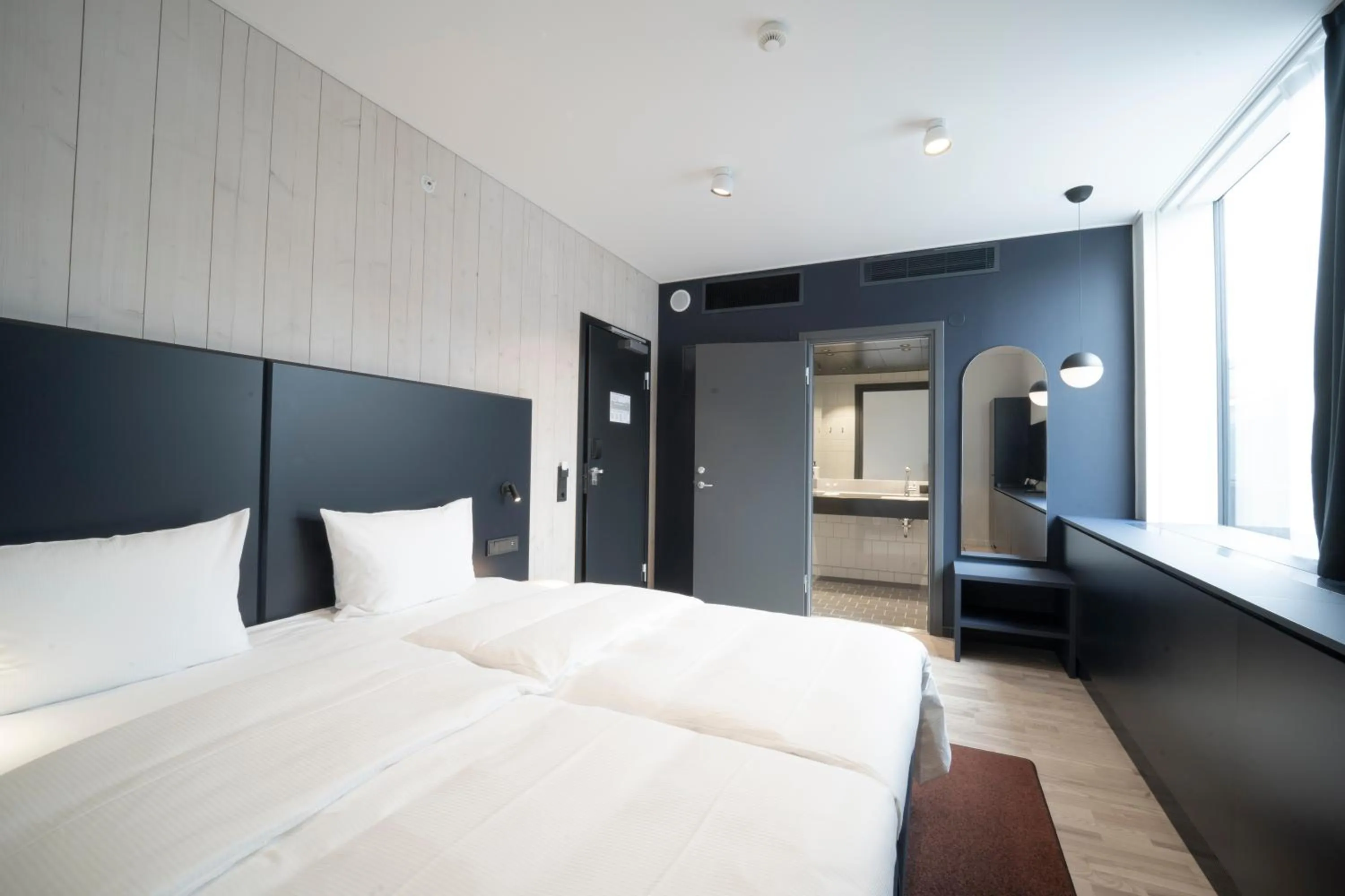 Bed in Quality Hotel Strawberry Arena