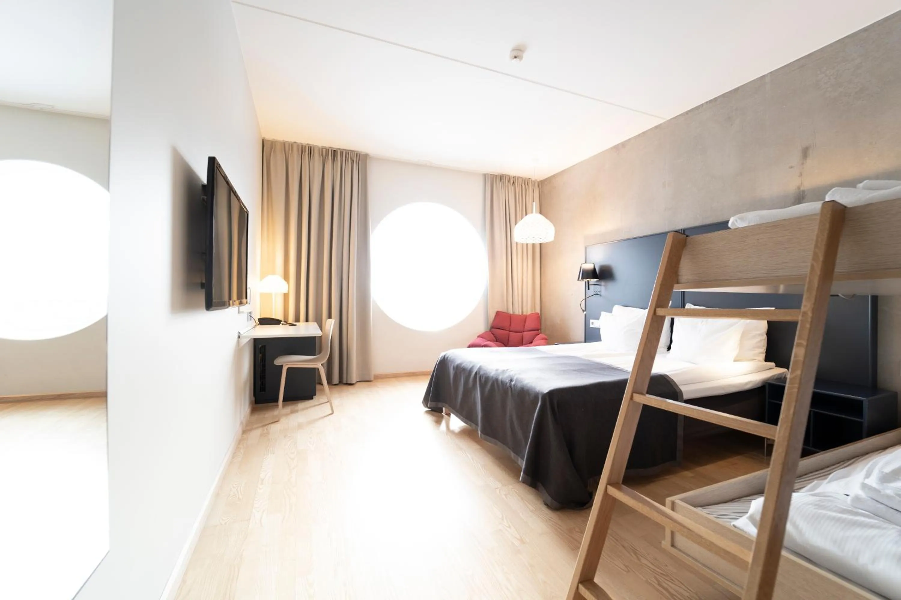 Bed in Quality Hotel Strawberry Arena