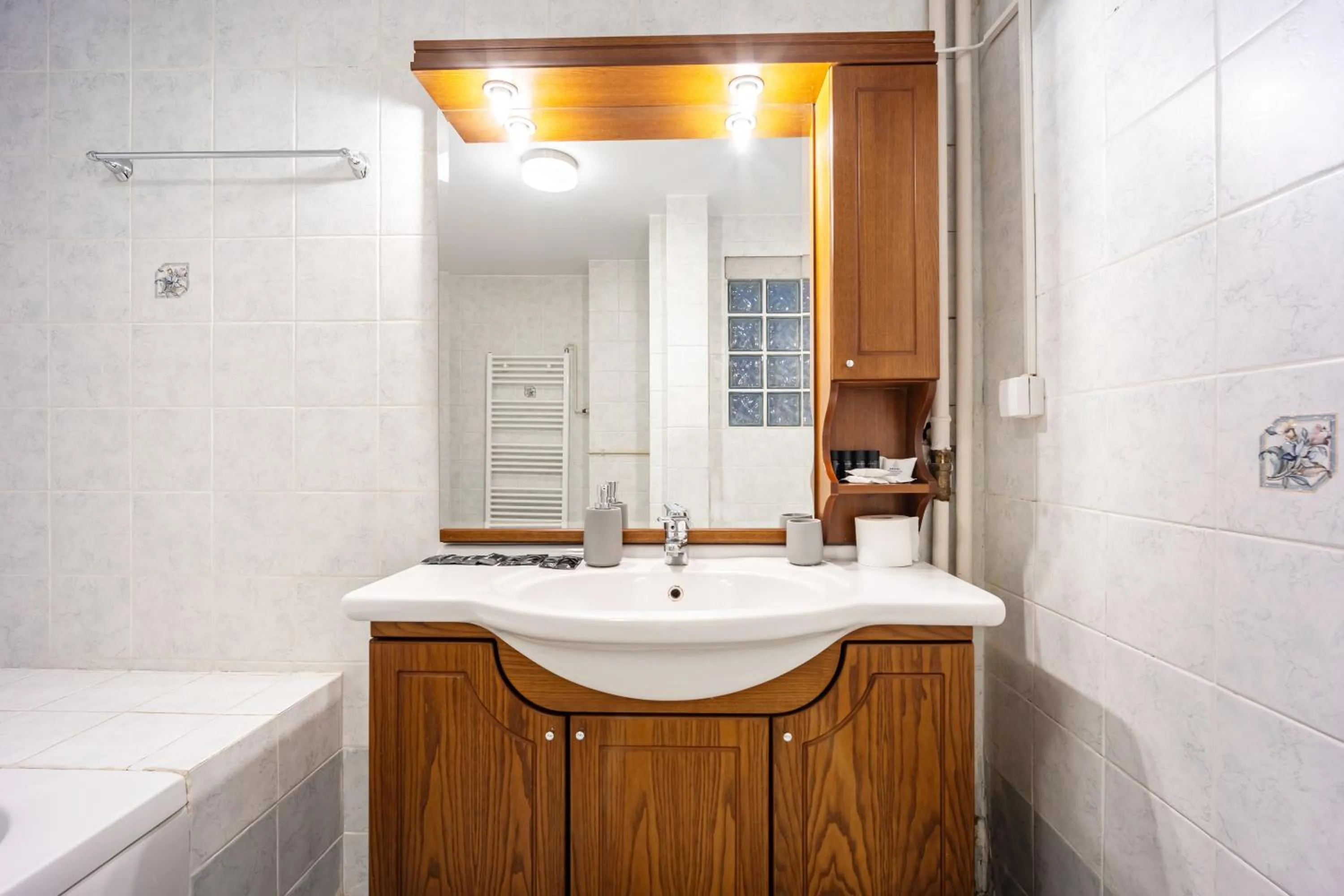 Bathroom in GK Niki by GK Properties