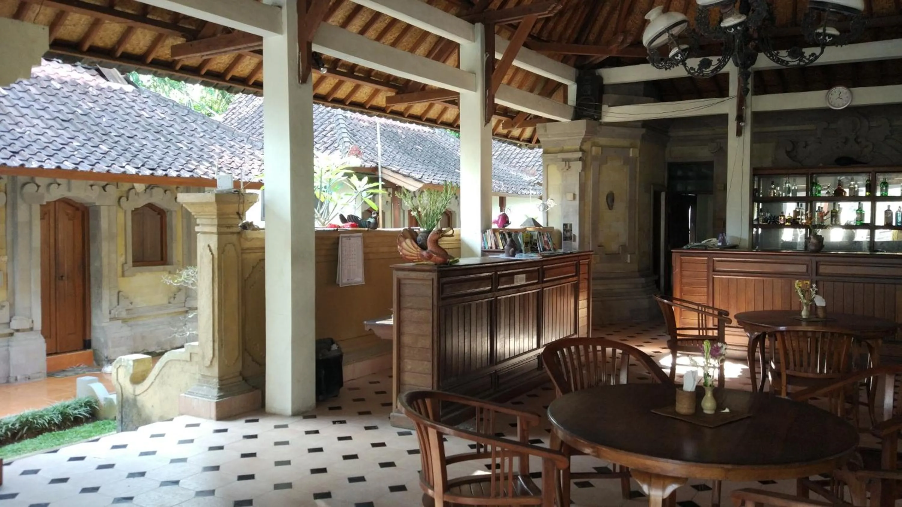 Restaurant/places to eat in Puri Bebengan Bungalows