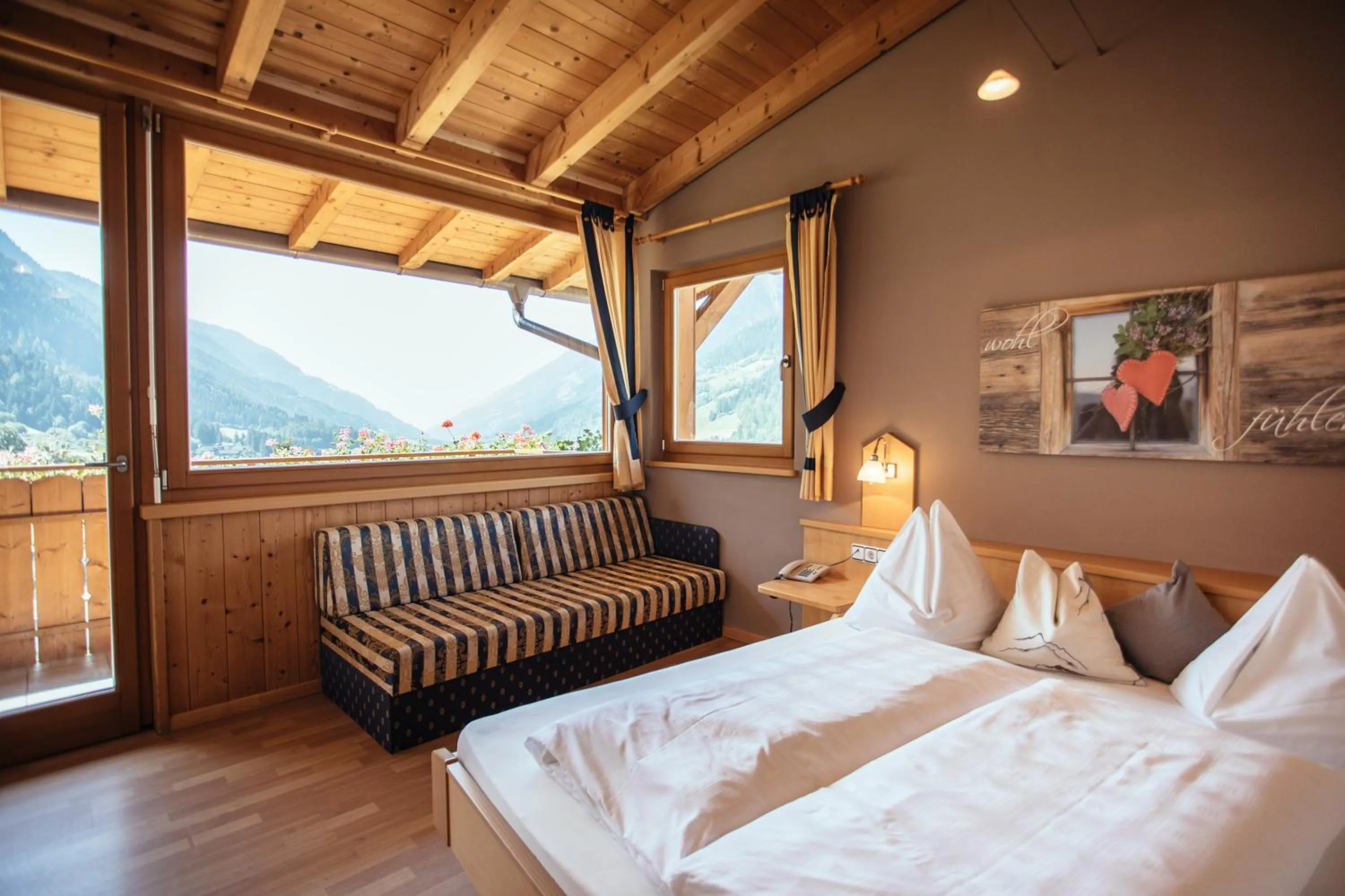 Photo of the whole room, Bed in Hotel Wildschütz