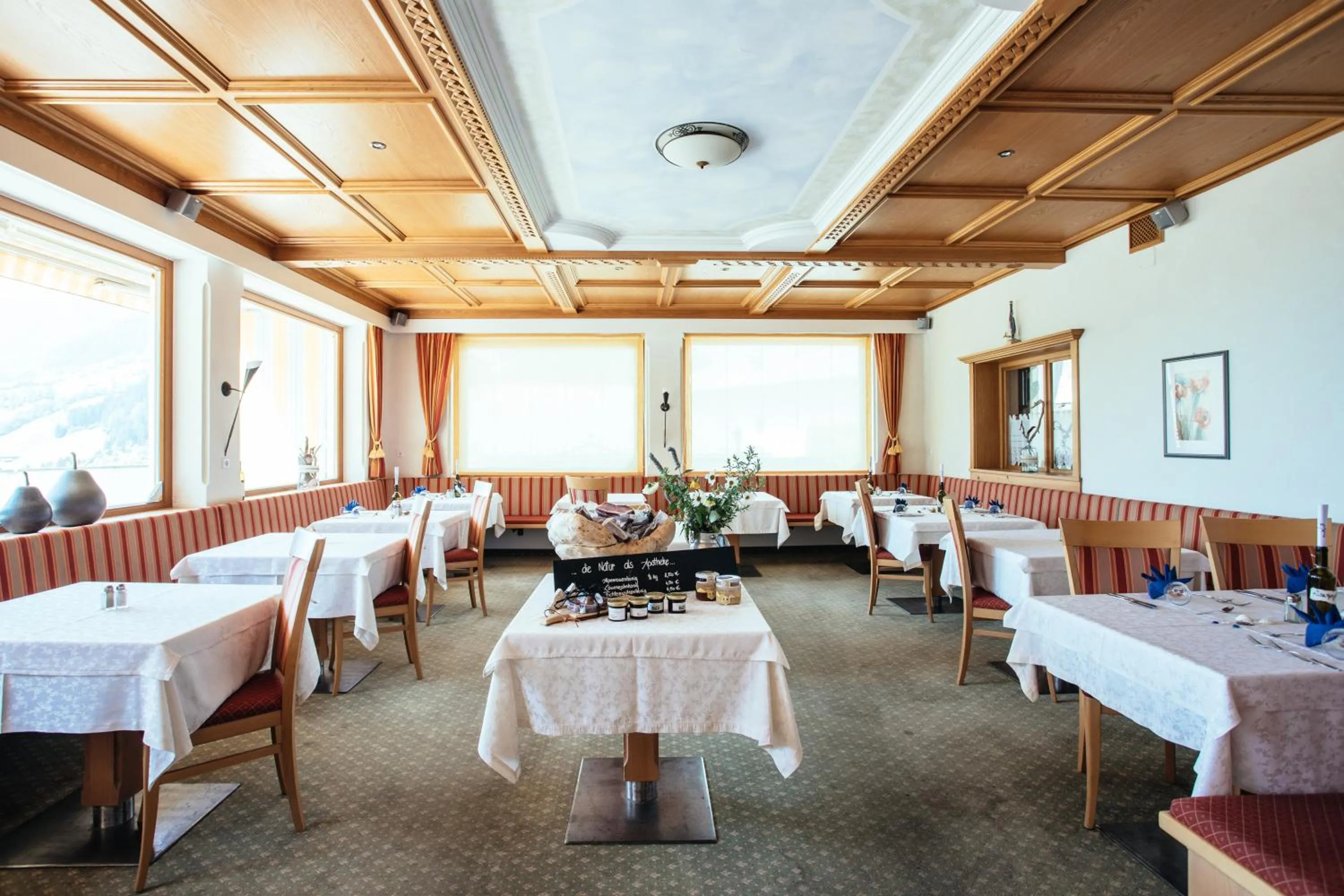 Restaurant/places to eat in Hotel Wildschütz
