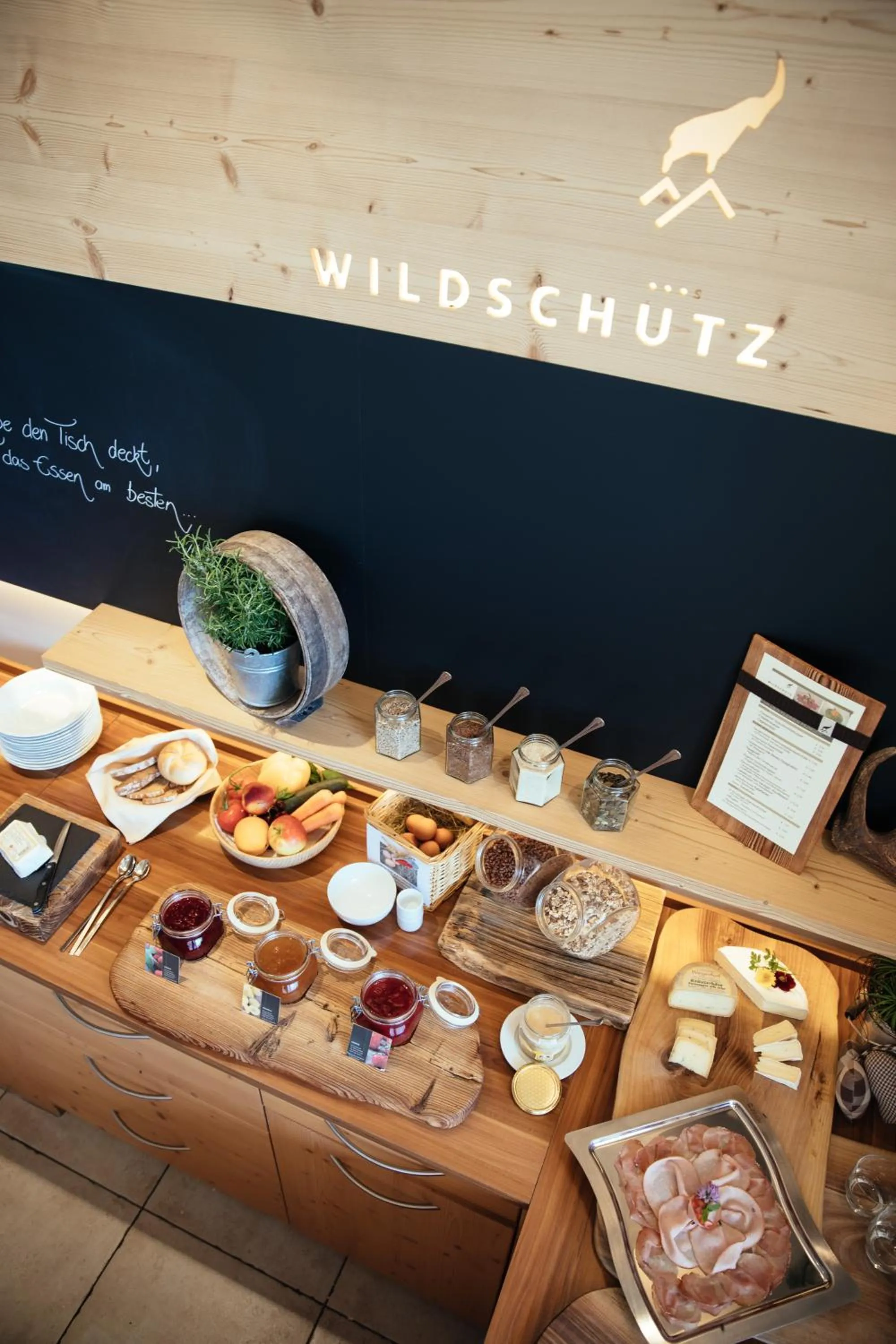 Restaurant/places to eat in Hotel Wildschütz