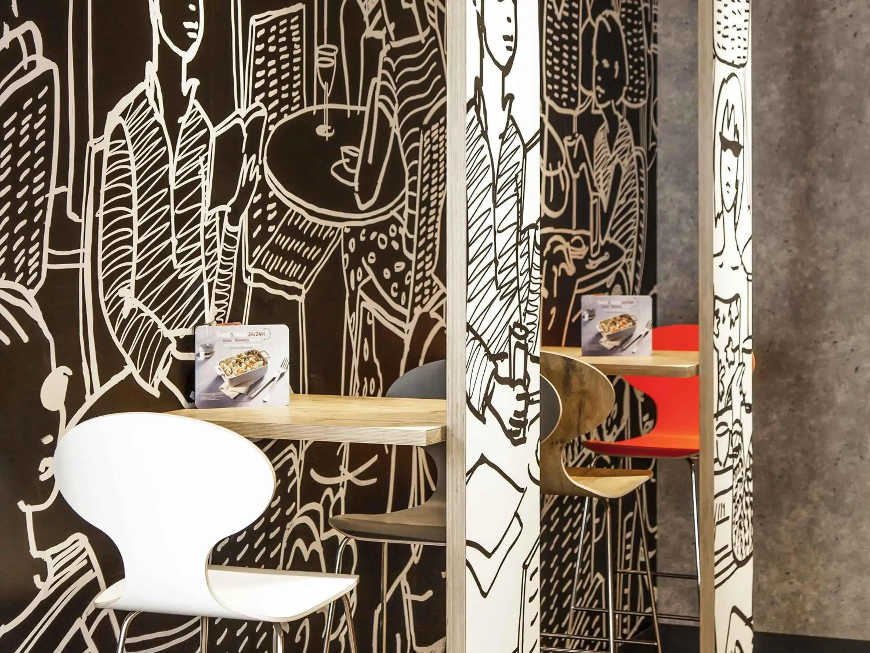 Lounge or bar in ibis Poitiers Centre Lounge or bar in ibis Poitiers Centre