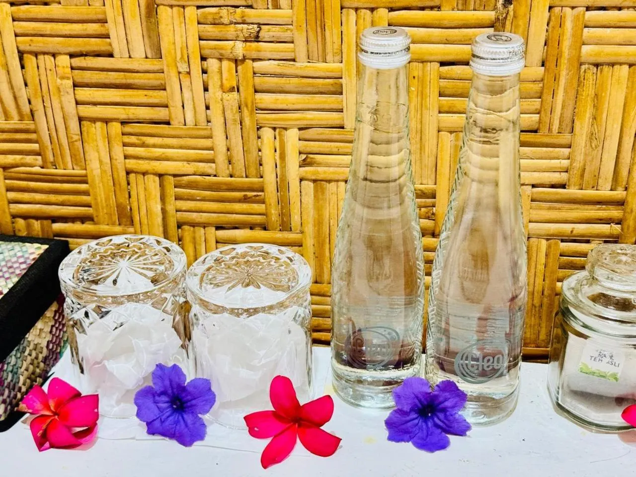 Drinks in Bungalow Geringsing