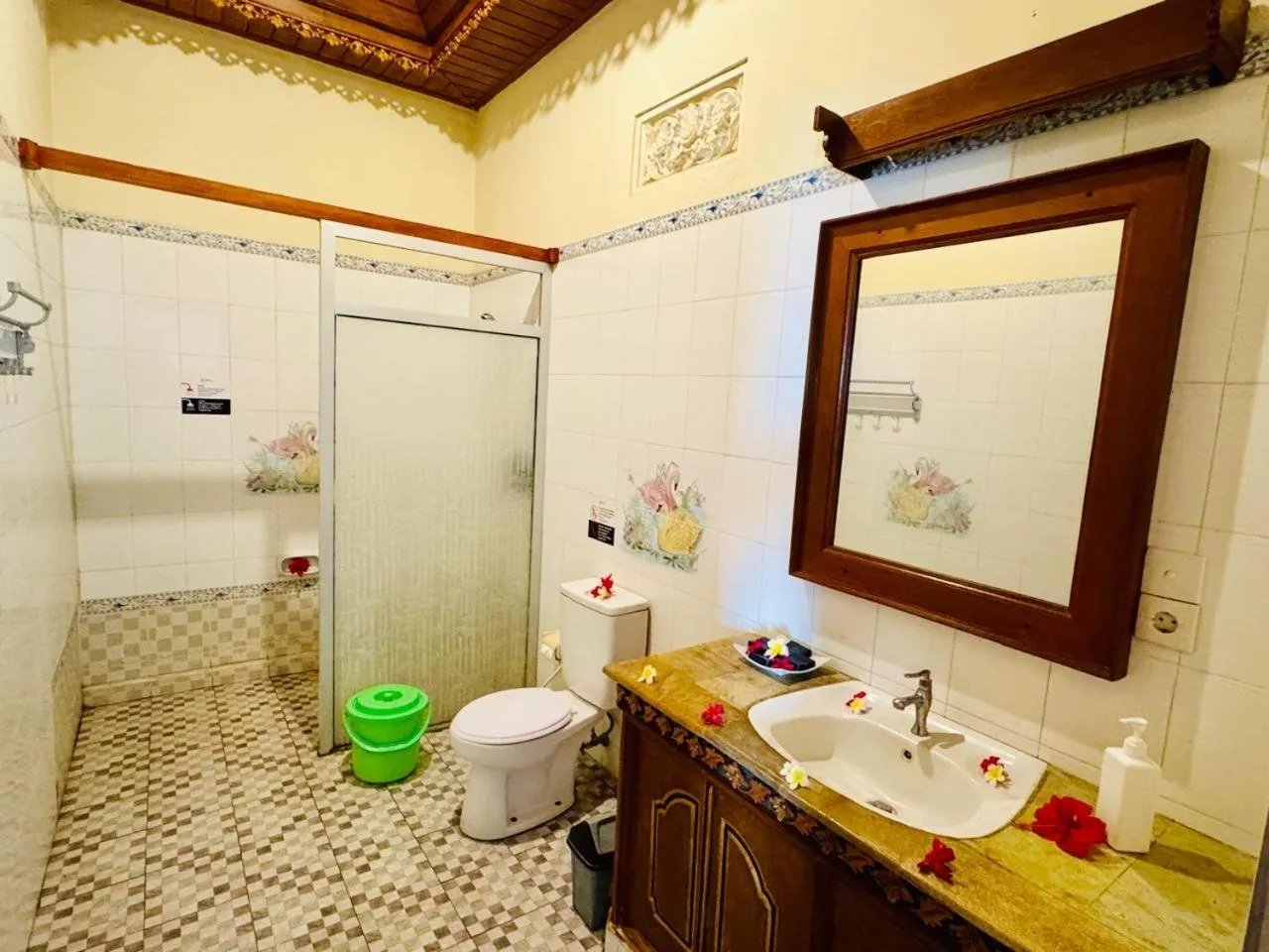 Toilet in Bungalow Geringsing