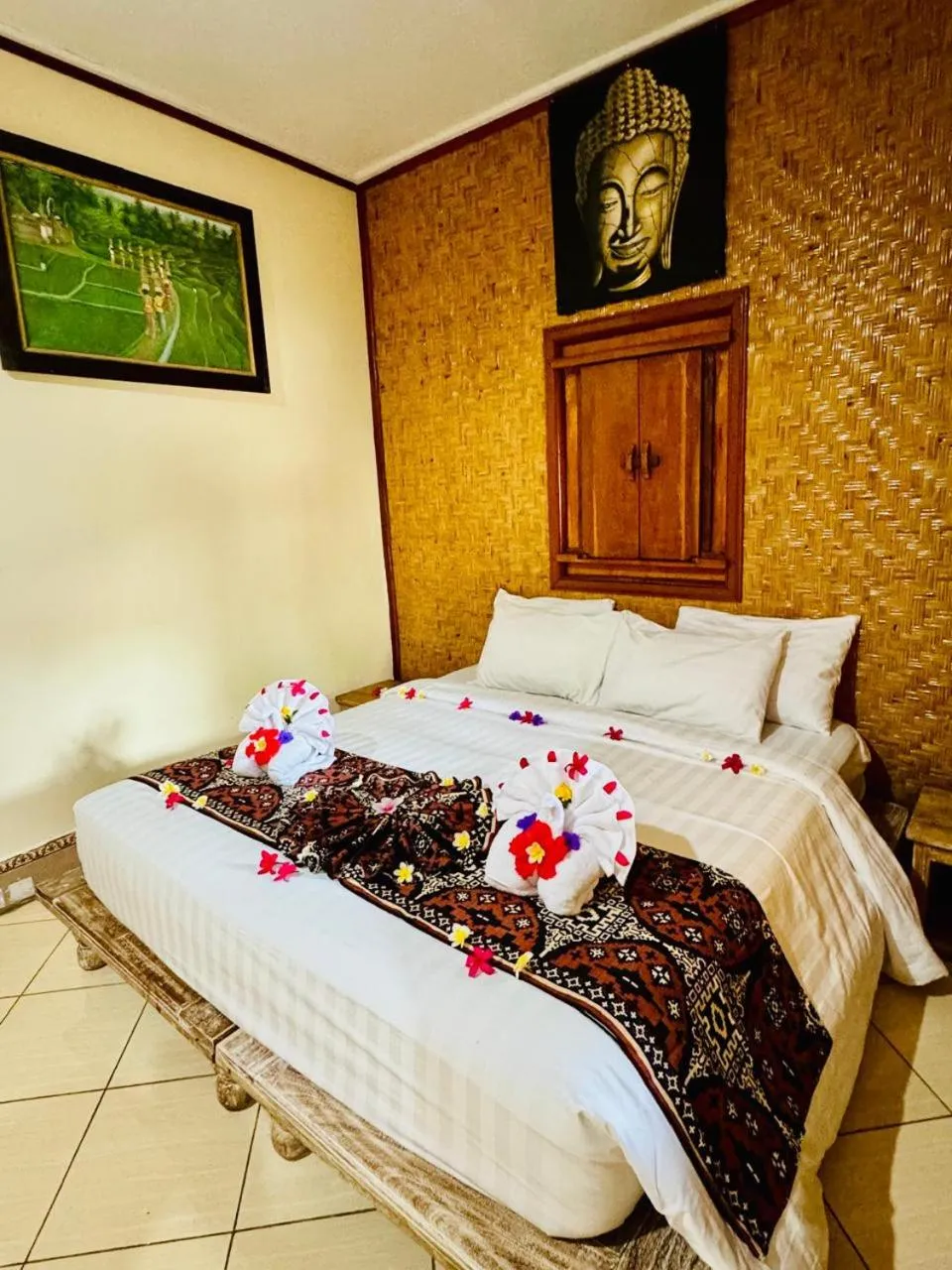 Bed in Bungalow Geringsing