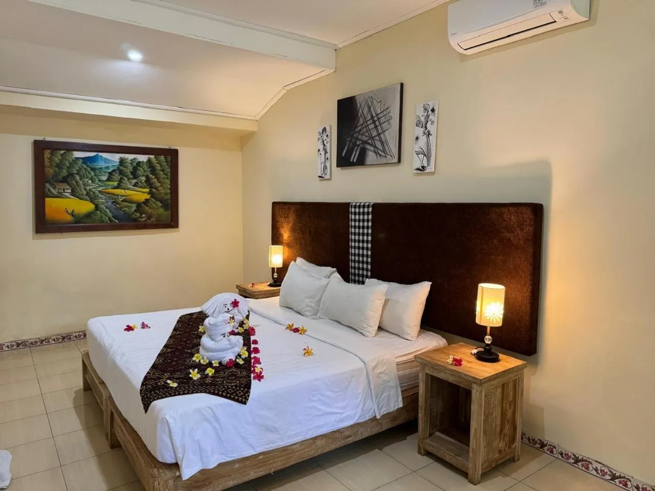 Bed in Bungalow Geringsing