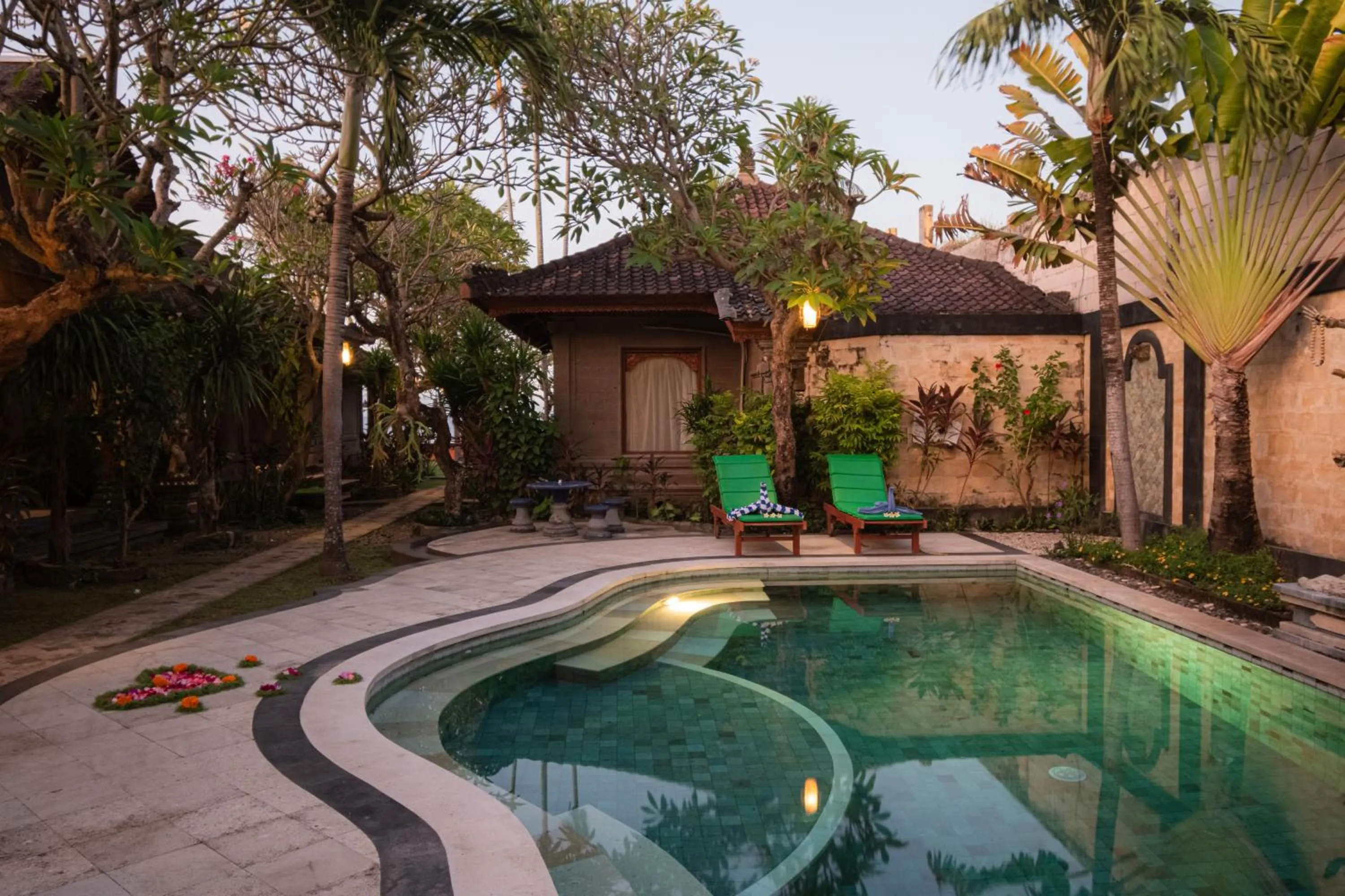 Pool view in Bungalow Geringsing
