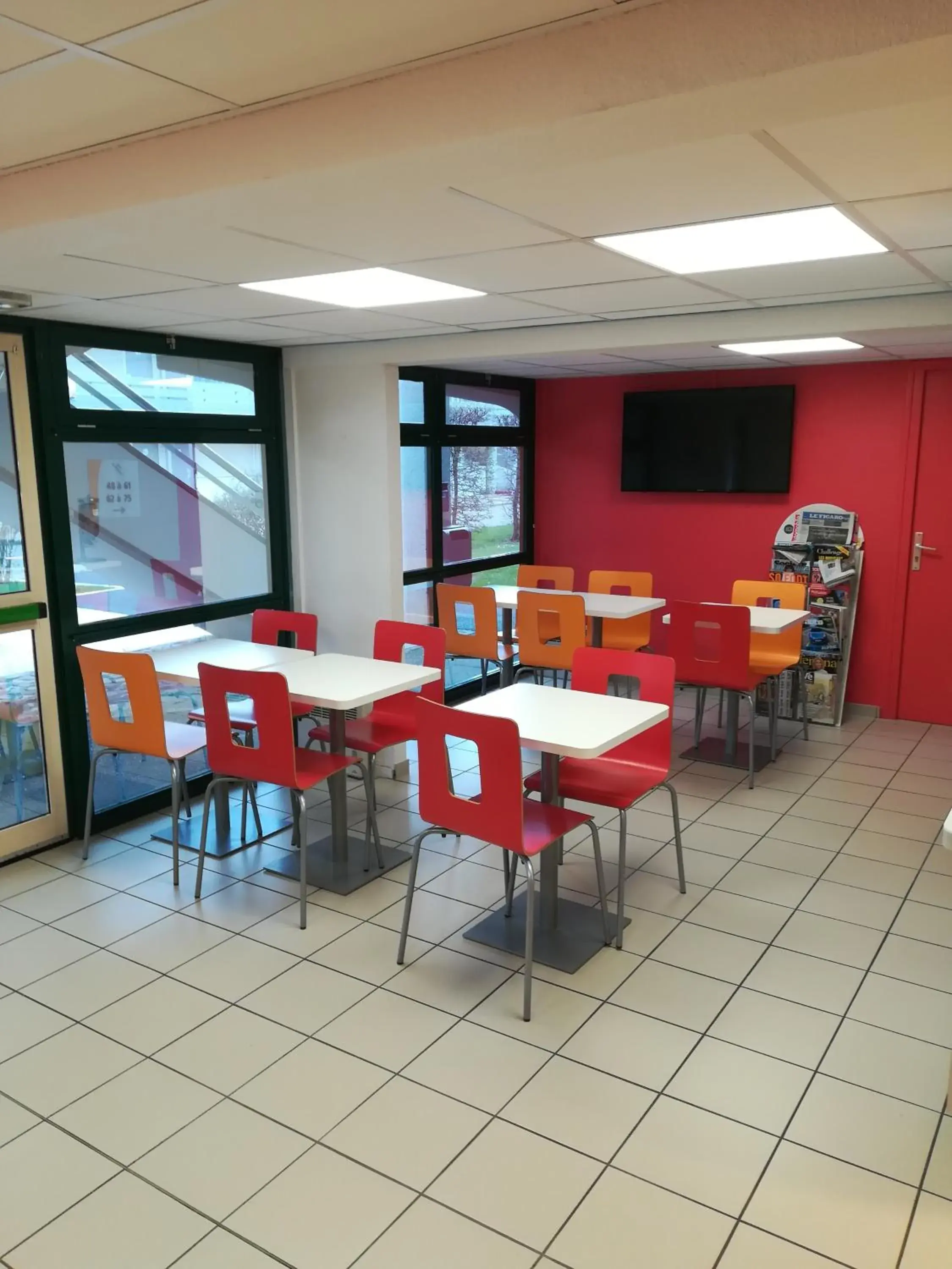 Restaurant/places to eat in Premiere Classe Vichy - Bellerive Sur Allier Restaurant/places to eat in Premiere Classe Vichy - Bellerive Sur Allier