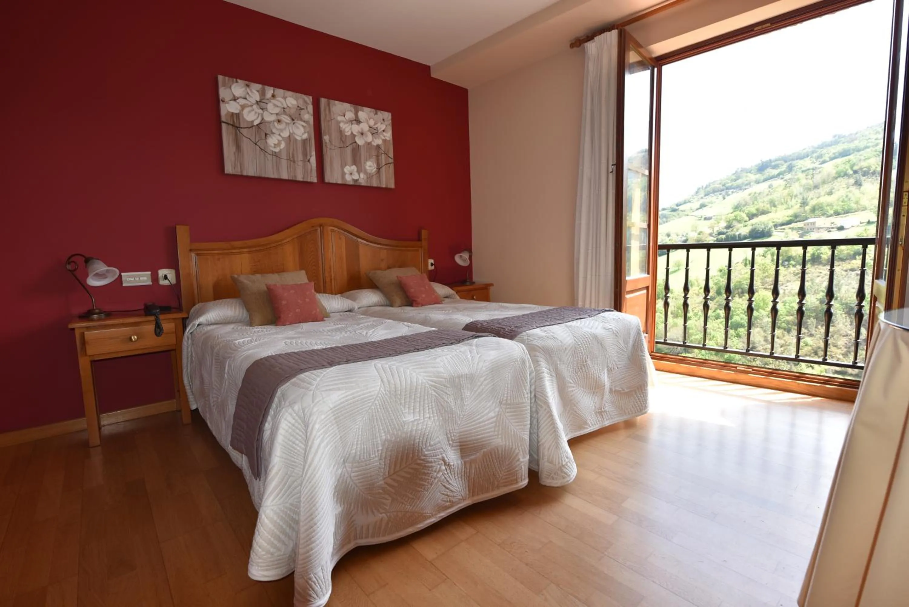 Bed in Hotel Restaurante Casa Petronila