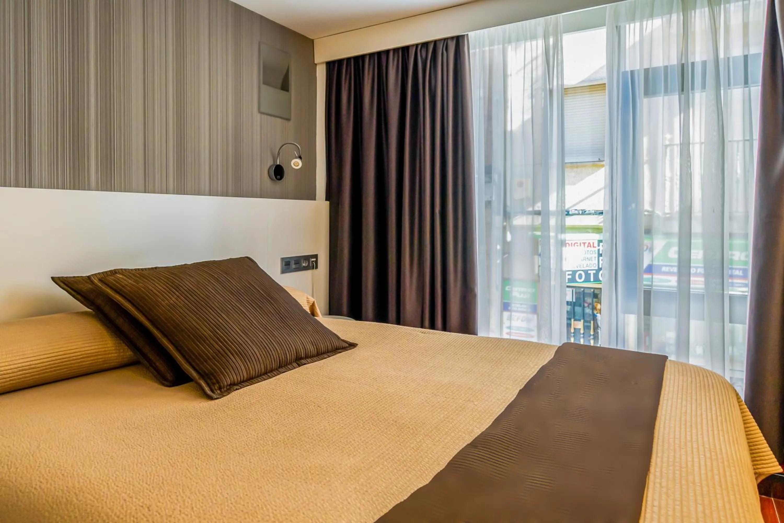 Photo of the whole room, Bed in Hotel Apolonia Soria