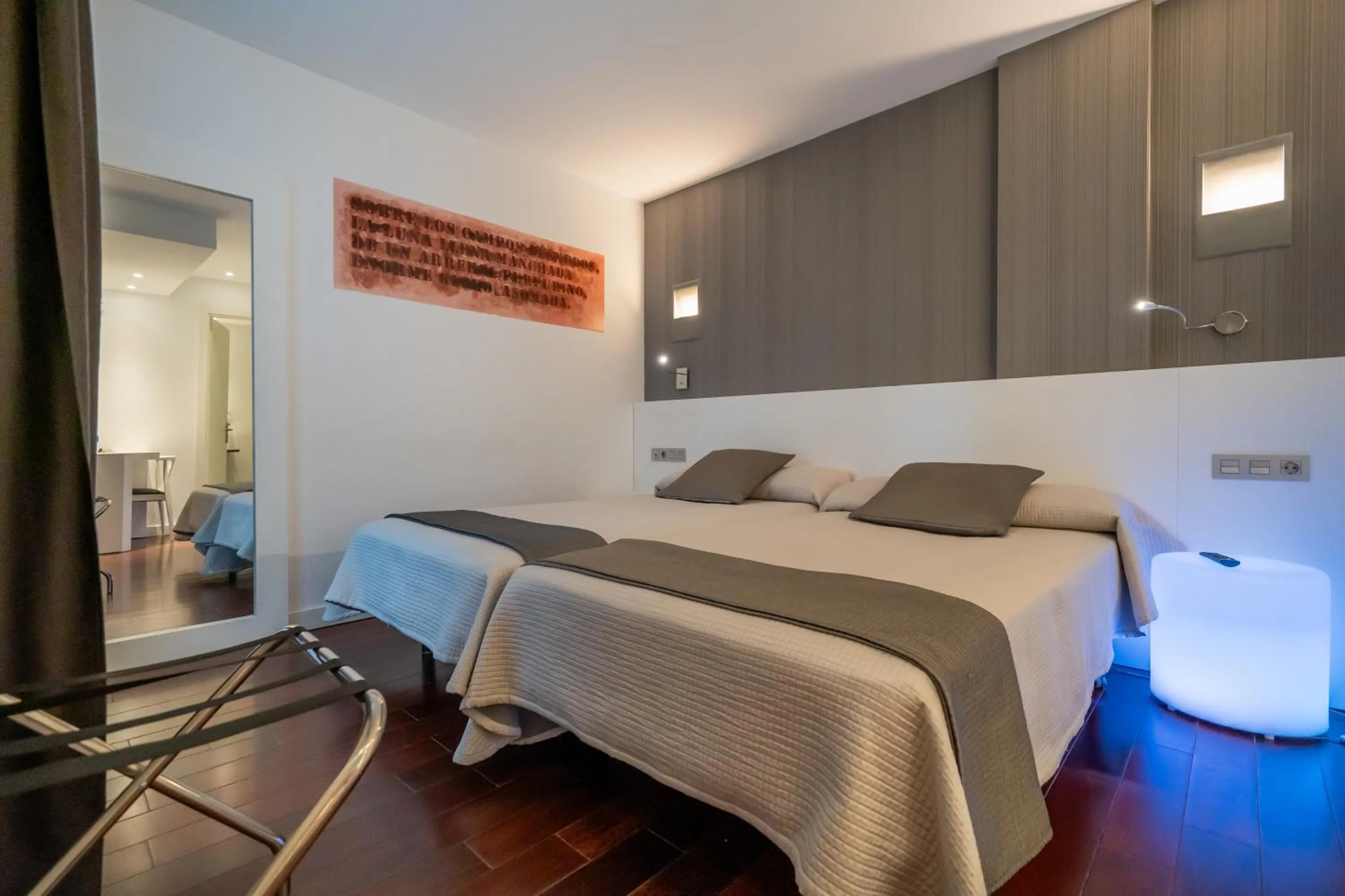 Bed in Hotel Apolonia Soria