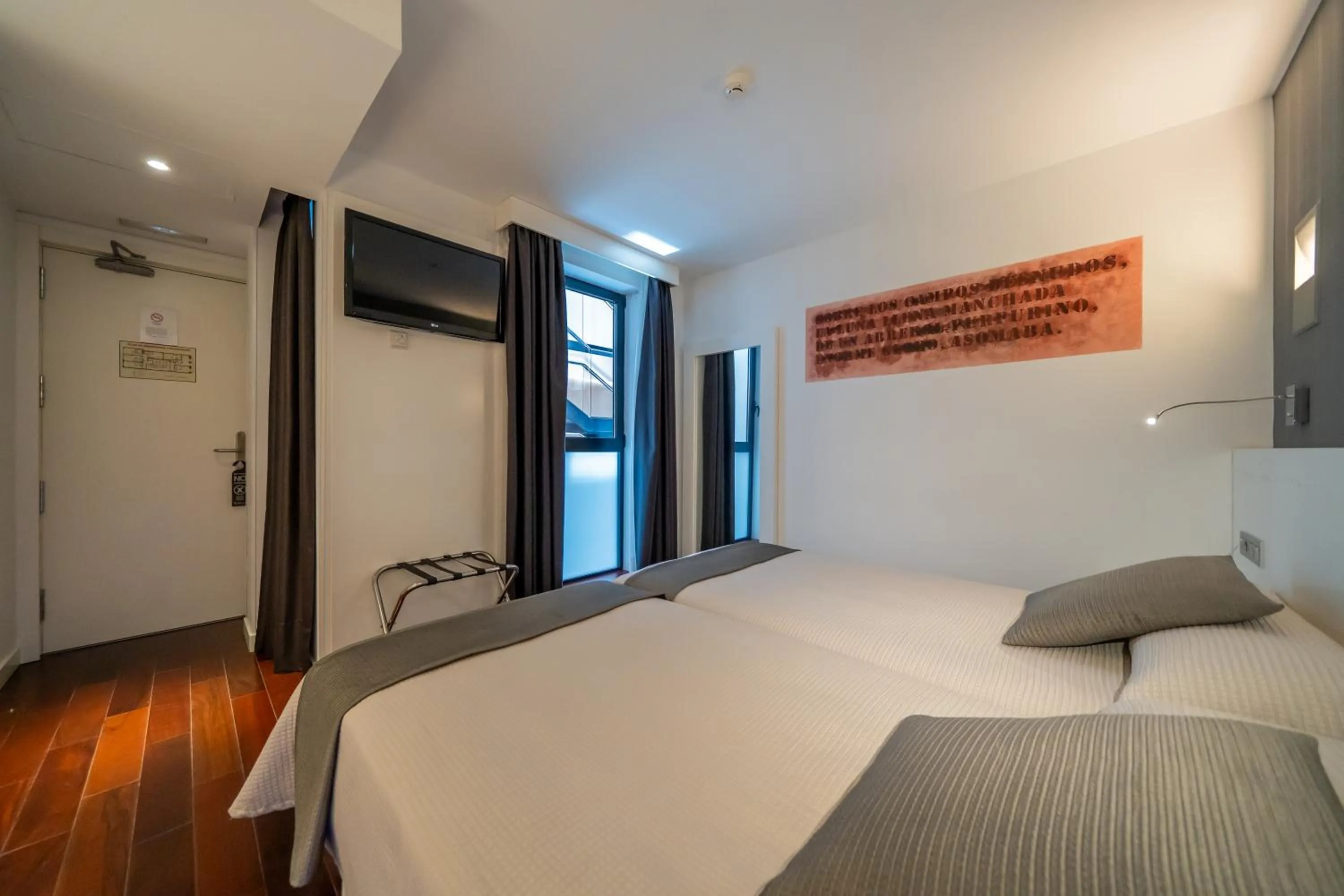 Bed in Hotel Apolonia Soria