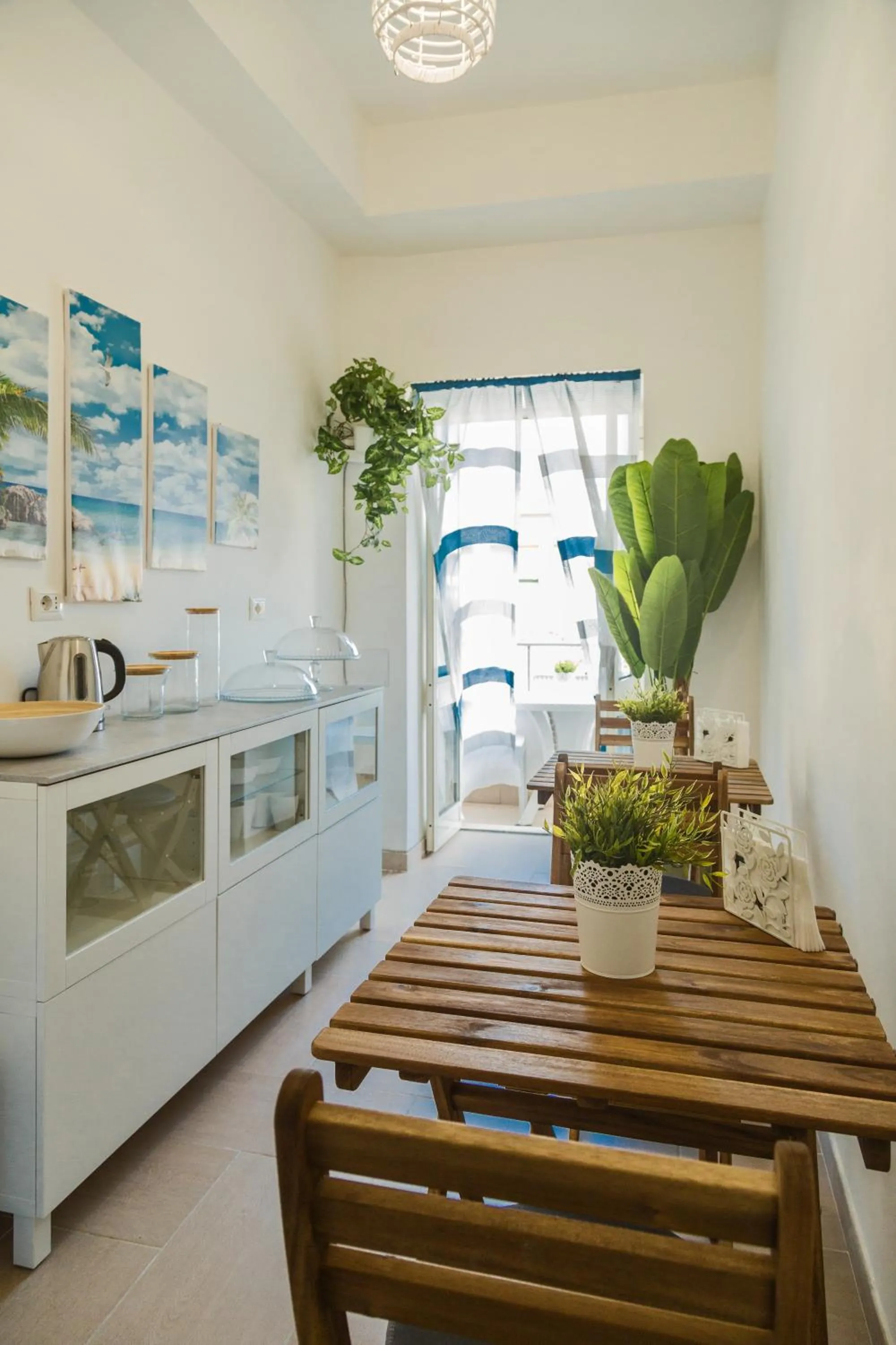 Kitchen or kitchenette in River View