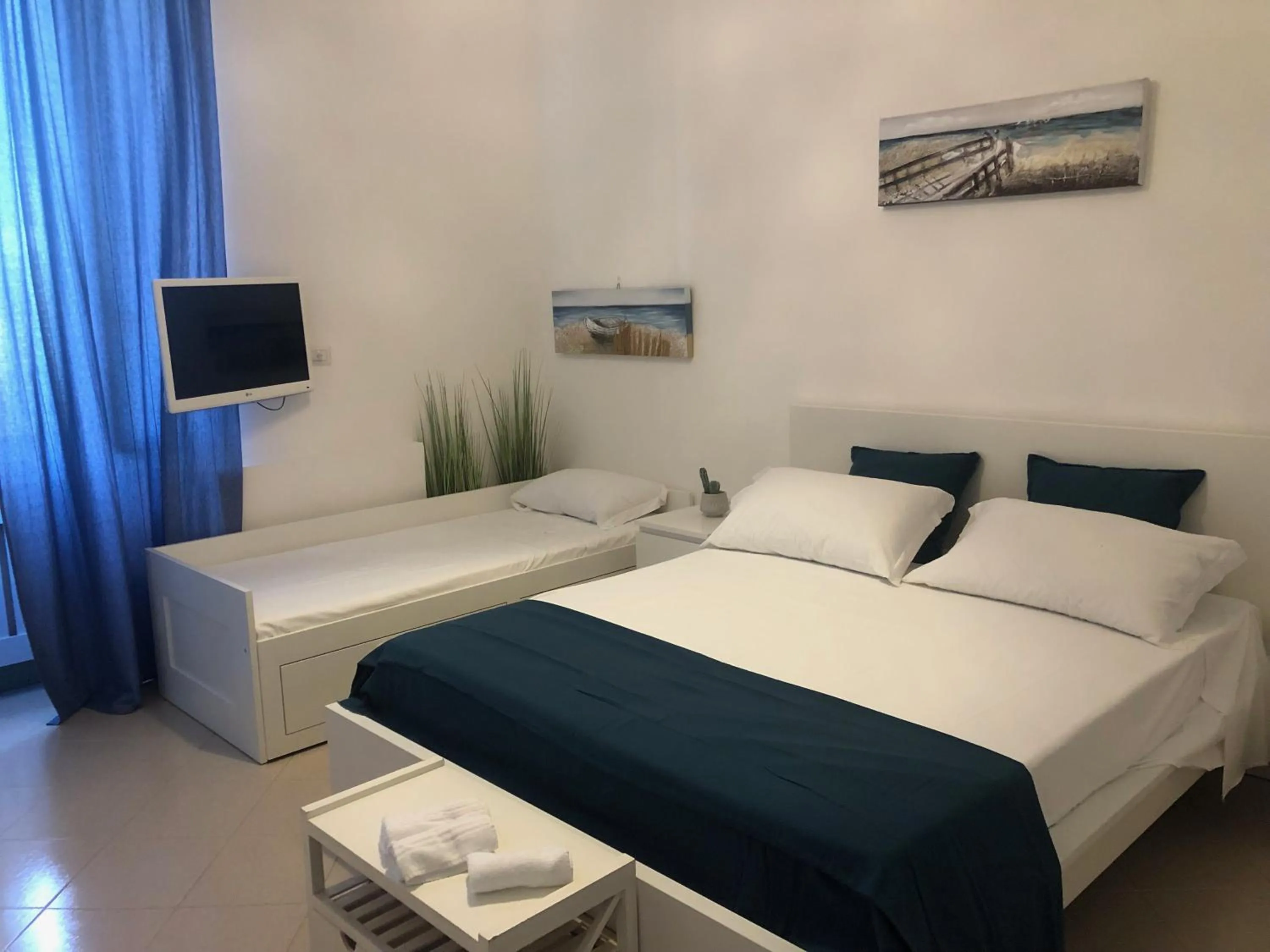 Bed in River View