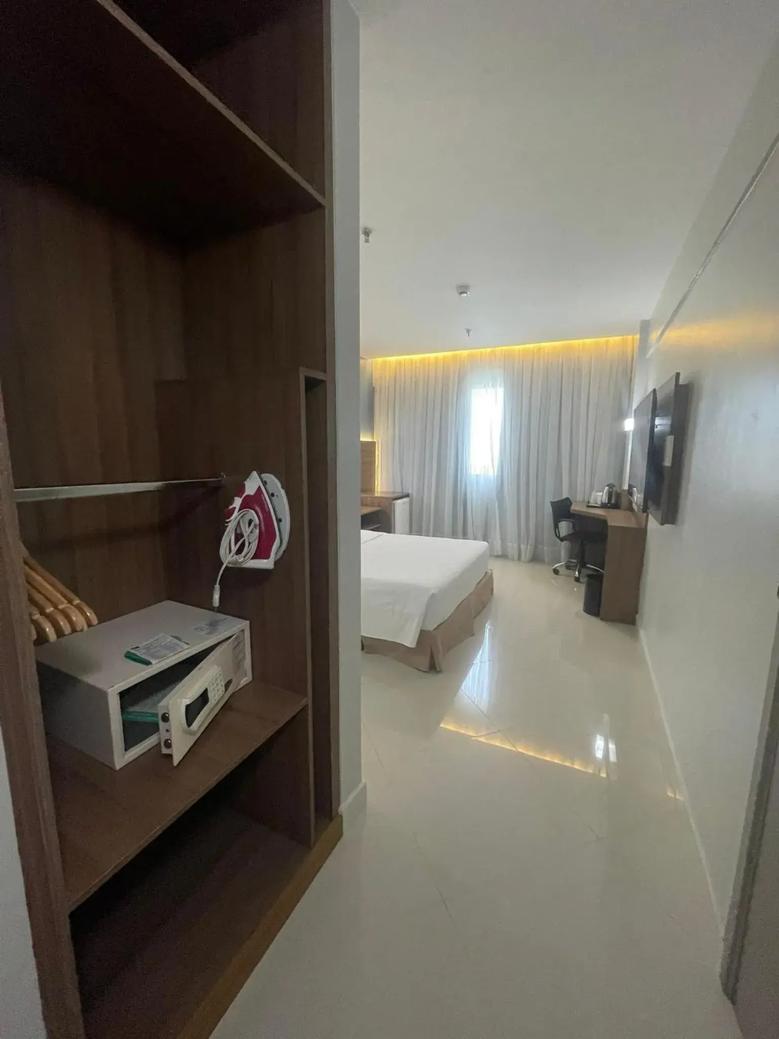 Standard King Room - Accessible in Holiday Inn Express Belem Ananindeua by IHG Standard King Room - Accessible in Holiday Inn Express Belem Ananindeua by IHG