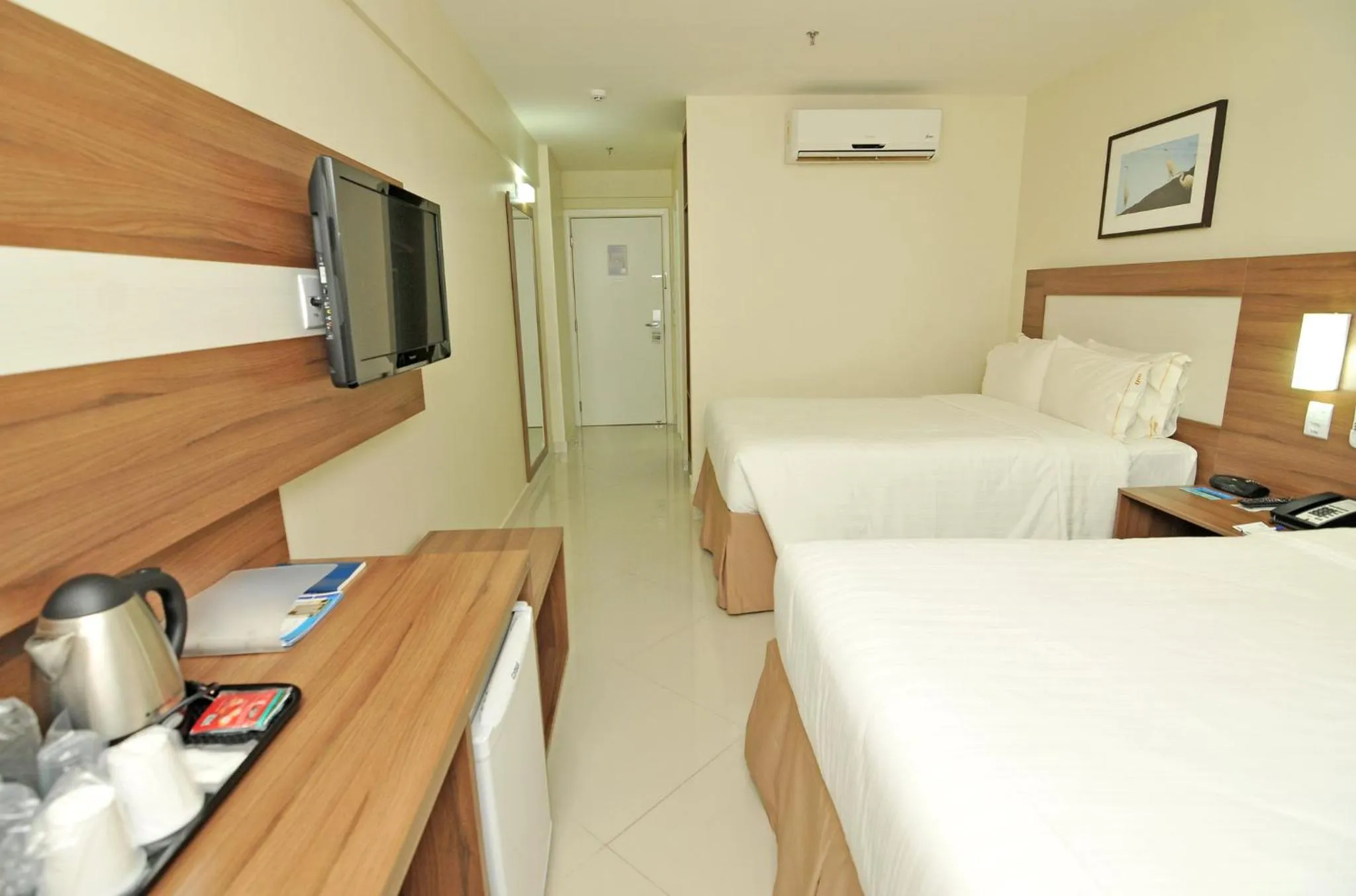 Photo of the whole room, Bed in Holiday Inn Express Belem Ananindeua by IHG