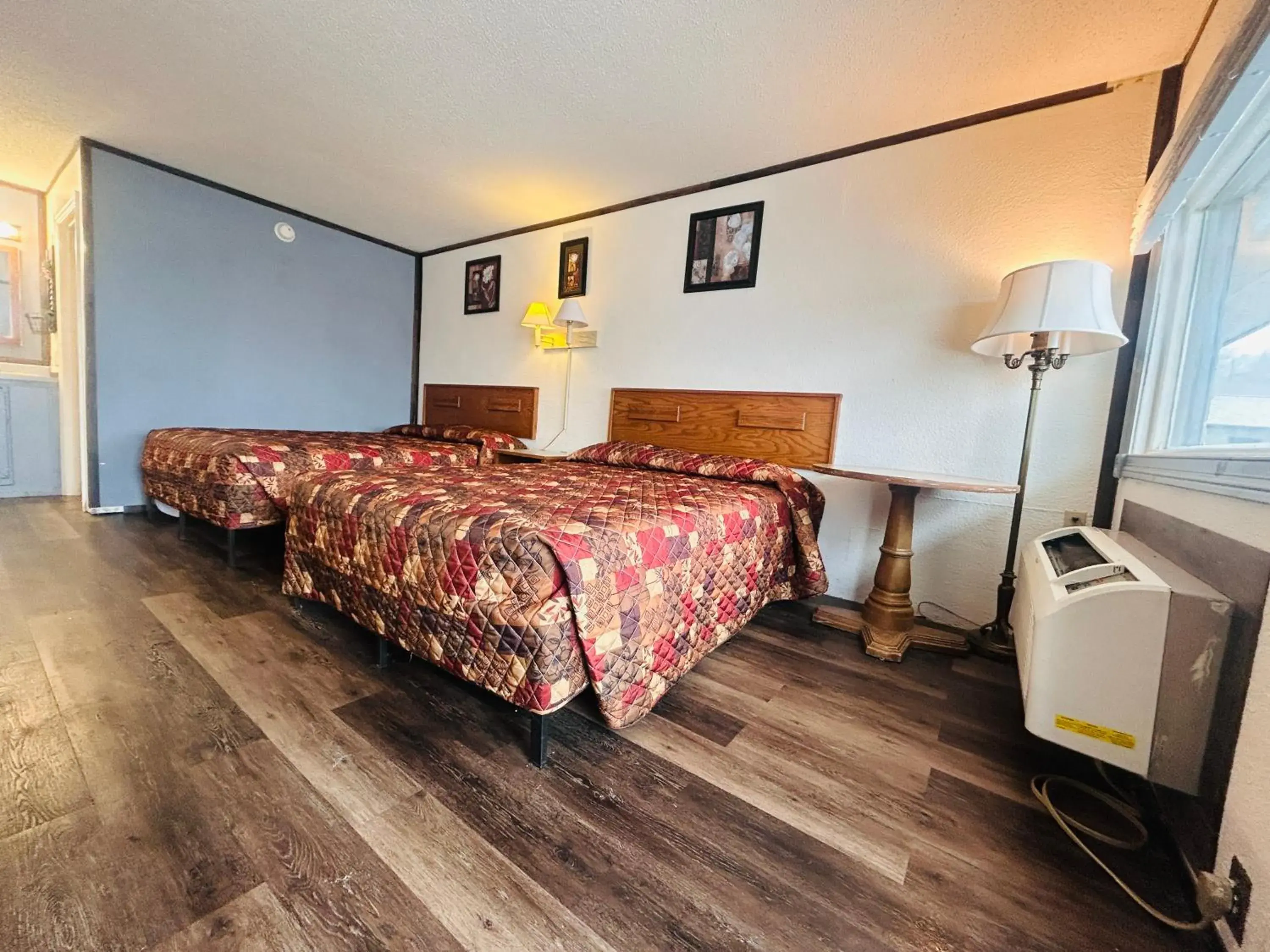 Bedroom in Big South Fork Trail Lodge Stearns Bedroom in Big South Fork Trail Lodge Stearns