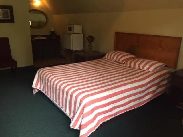 Bed in Big South Fork Trail Lodge