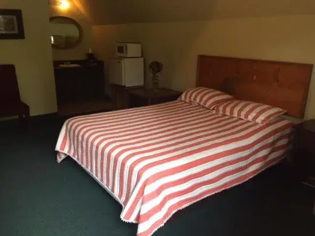 Bed in Big South Fork Trail Lodge Bed in Big South Fork Trail Lodge