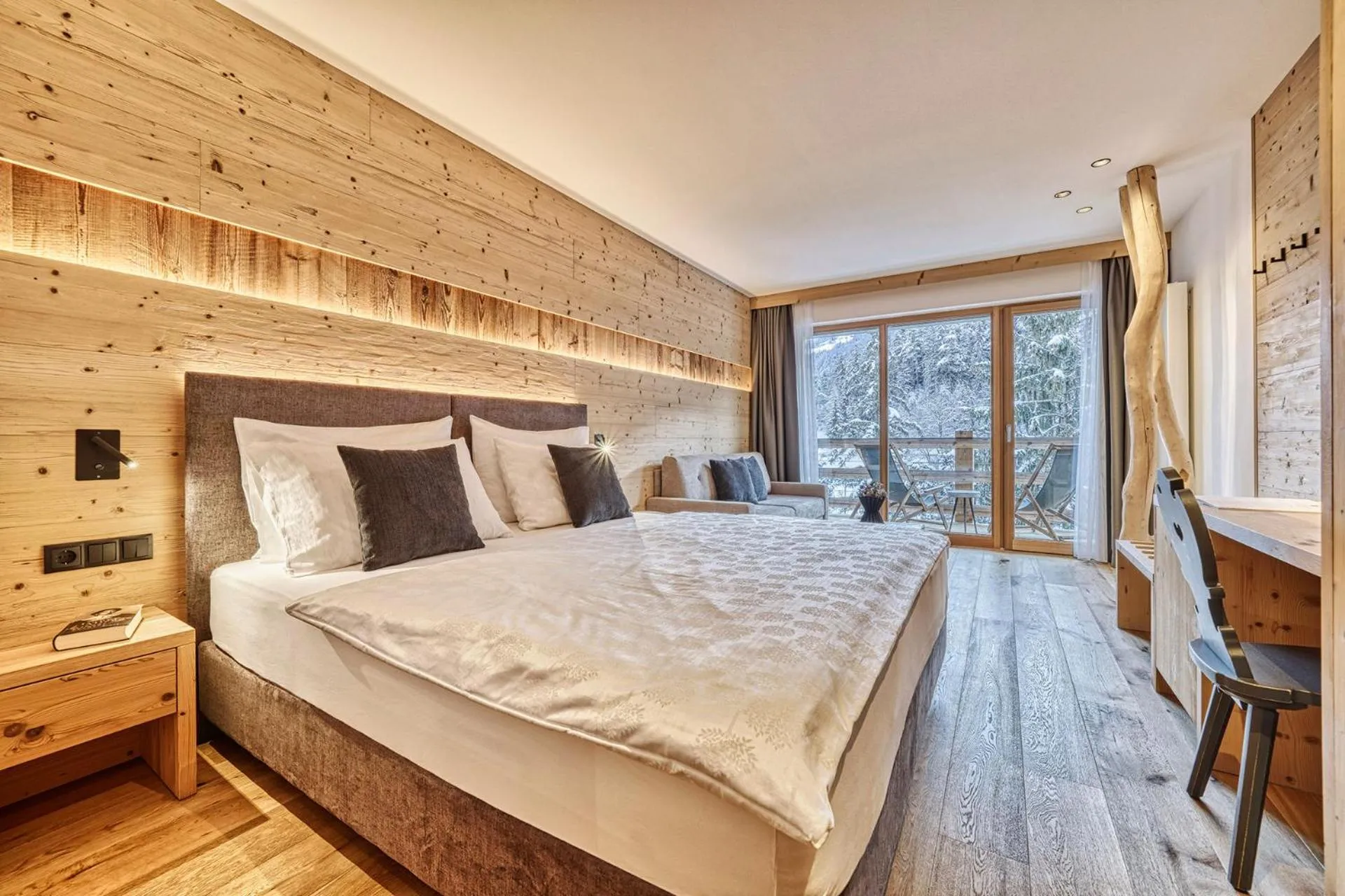 Photo of the whole room, Bed in Hotel Pustertalerhof