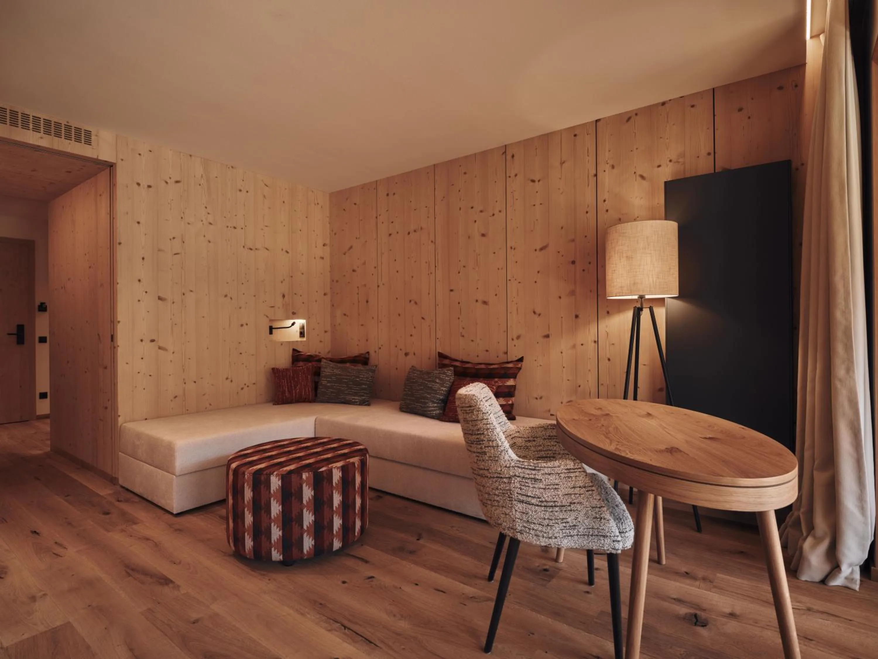 Living room, Bed in Hotel Pustertalerhof