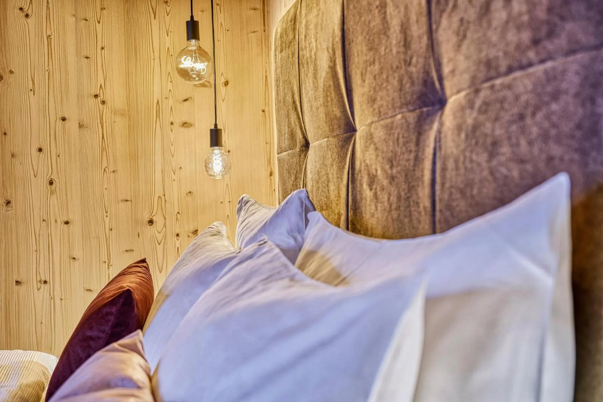 Decorative detail, Bed in Hotel Pustertalerhof