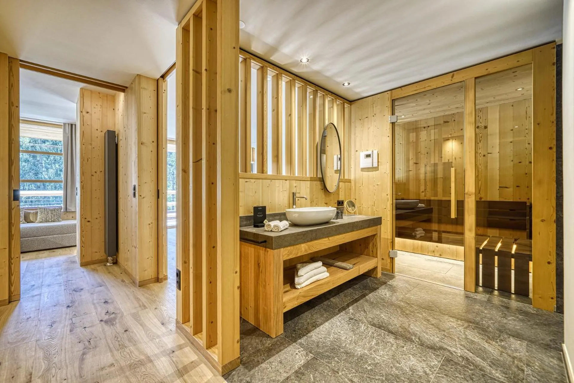 Bathroom, Bed in Hotel Pustertalerhof