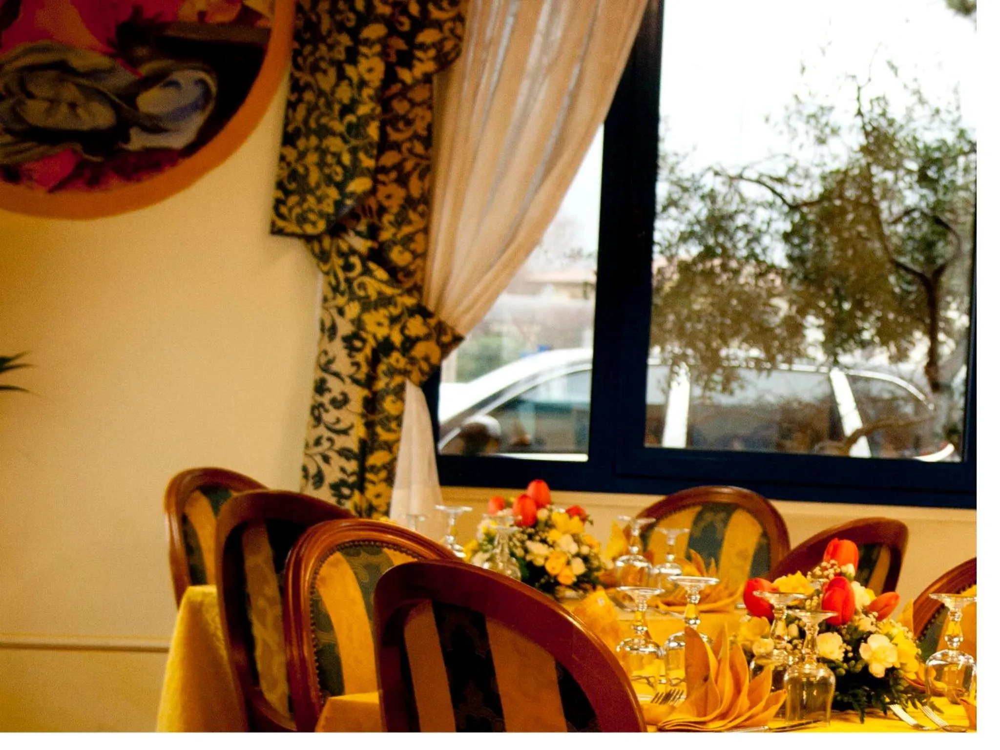 Restaurant/places to eat in Hotel Michelangelo