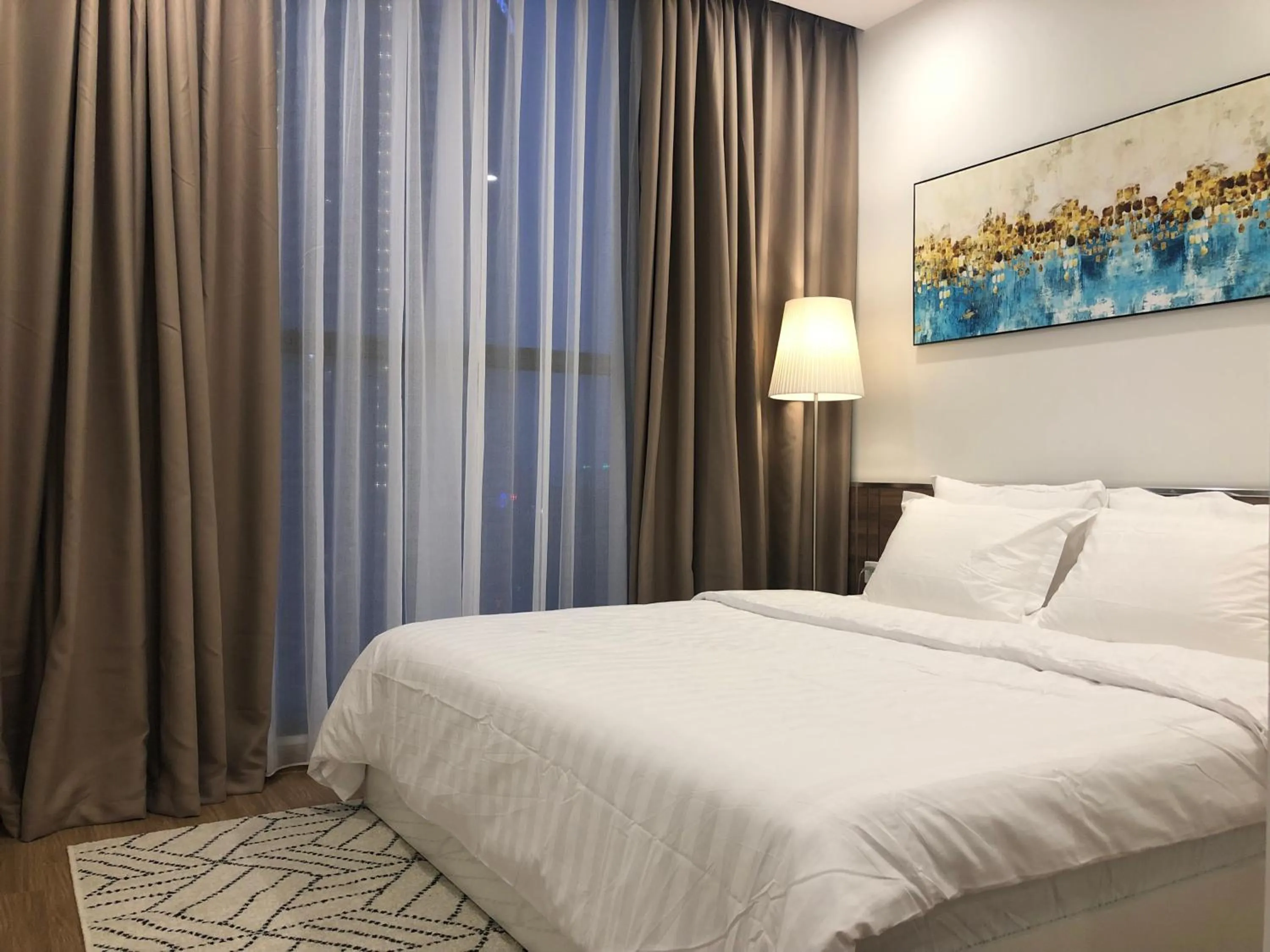 Bedroom, Bed in Luxury Condotel 2BR Vinhomes Skylake Keangnam - Netflix free