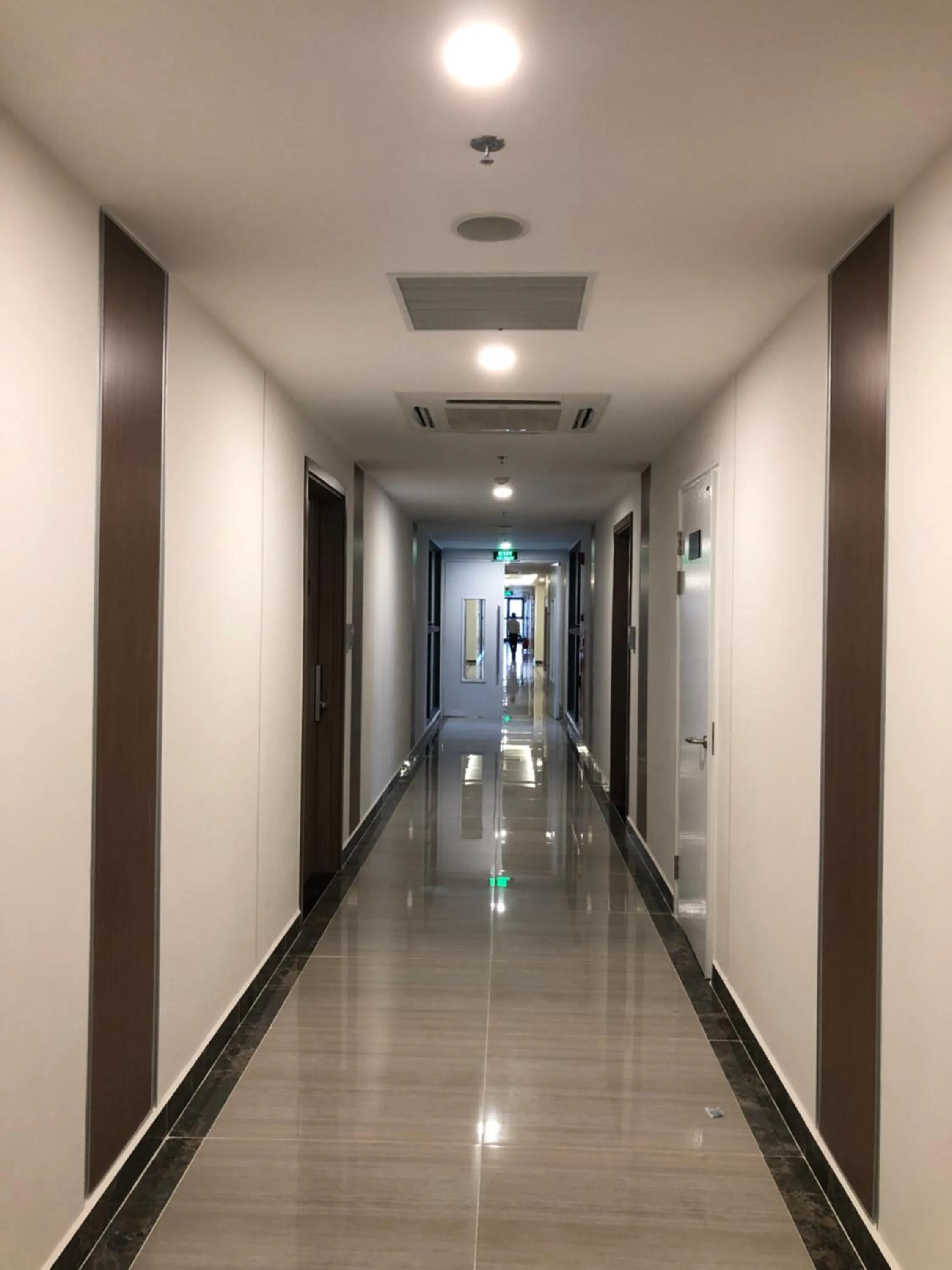 Lobby or reception in Luxury Condotel 2BR Vinhomes Skylake Keangnam - Netflix free