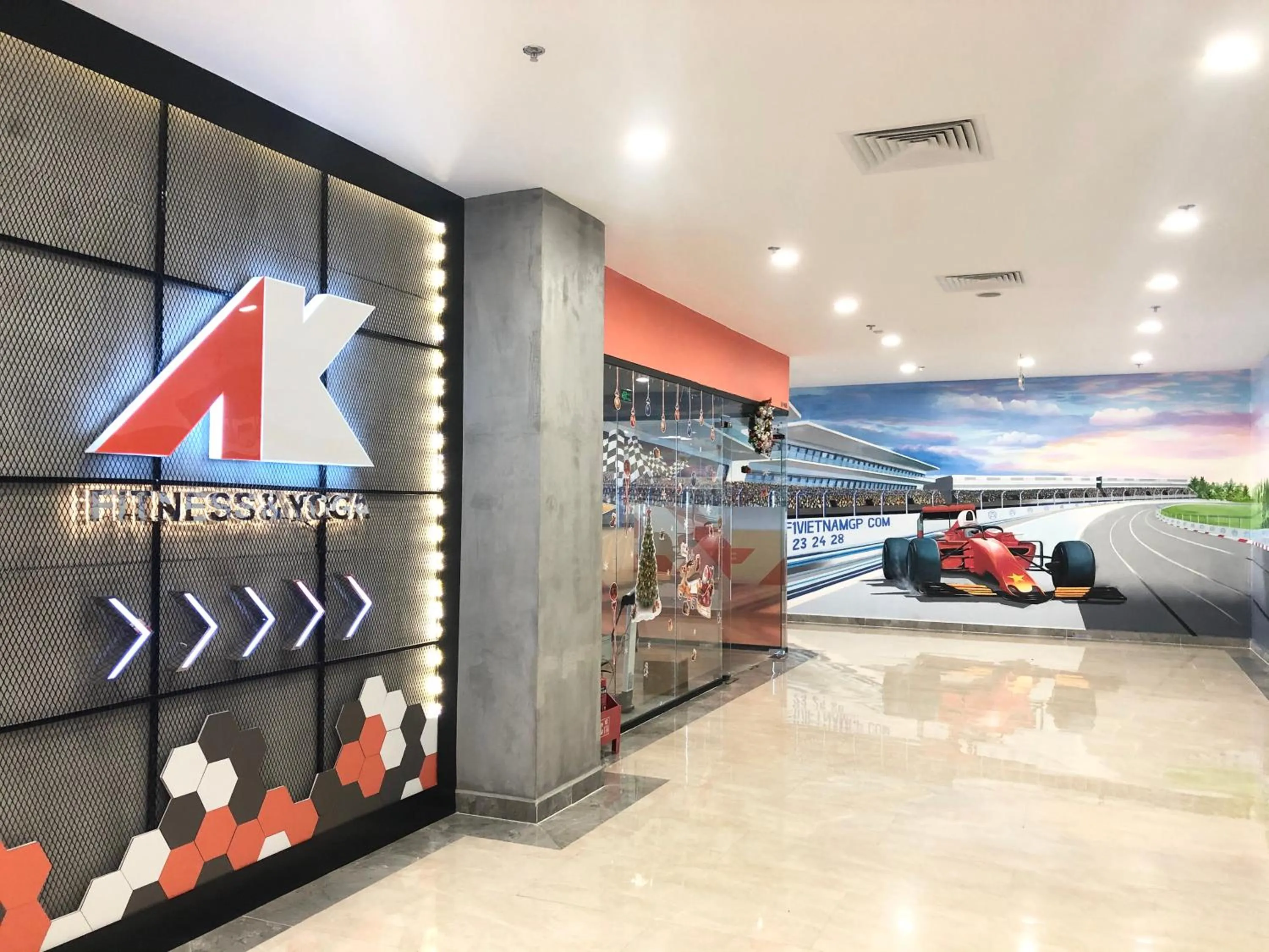 Fitness centre/facilities in Luxury Condotel 2BR Vinhomes Skylake Keangnam - Netflix free