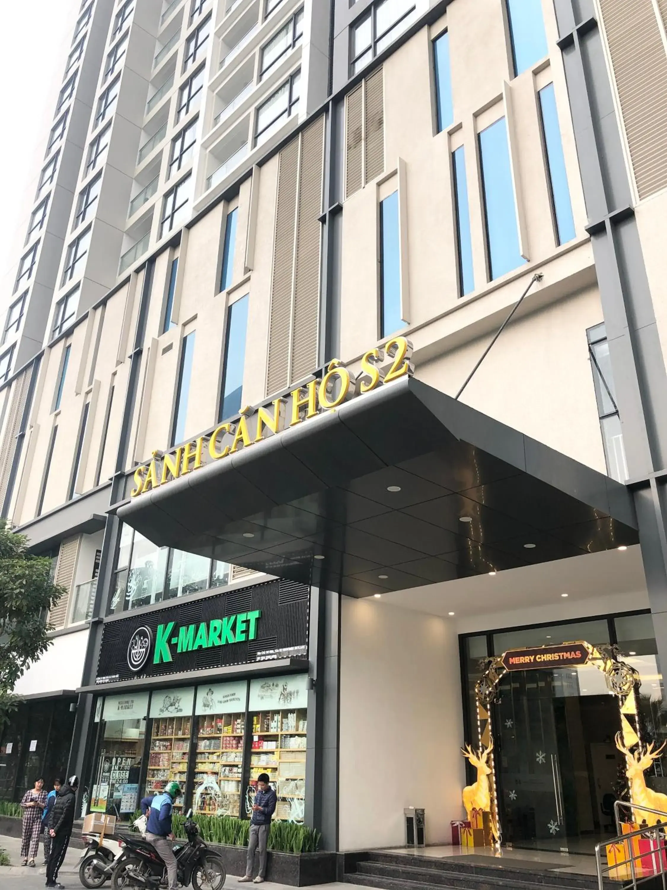 Facade/entrance in Luxury Condotel 2BR Vinhomes Skylake Keangnam - Netflix free Facade/entrance in Luxury Condotel 2BR Vinhomes Skylake Keangnam - Netflix free