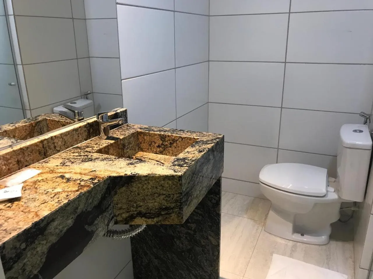 Toilet in Avenida Park Hotel - Iturama