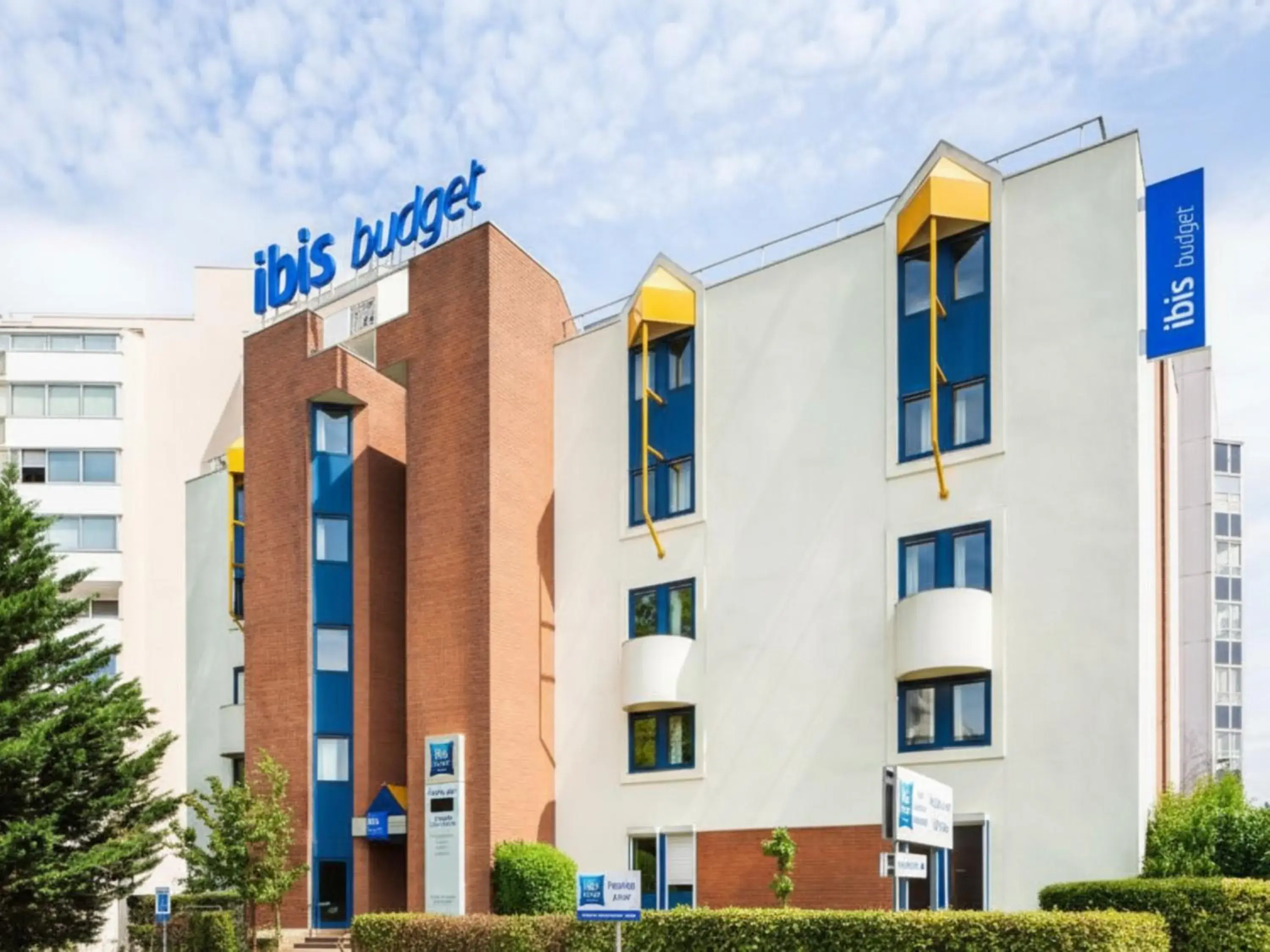 Property building in ibis budget Marne La Vallée Noisy Le Grand Property building in ibis budget Marne La Vallée Noisy Le Grand
