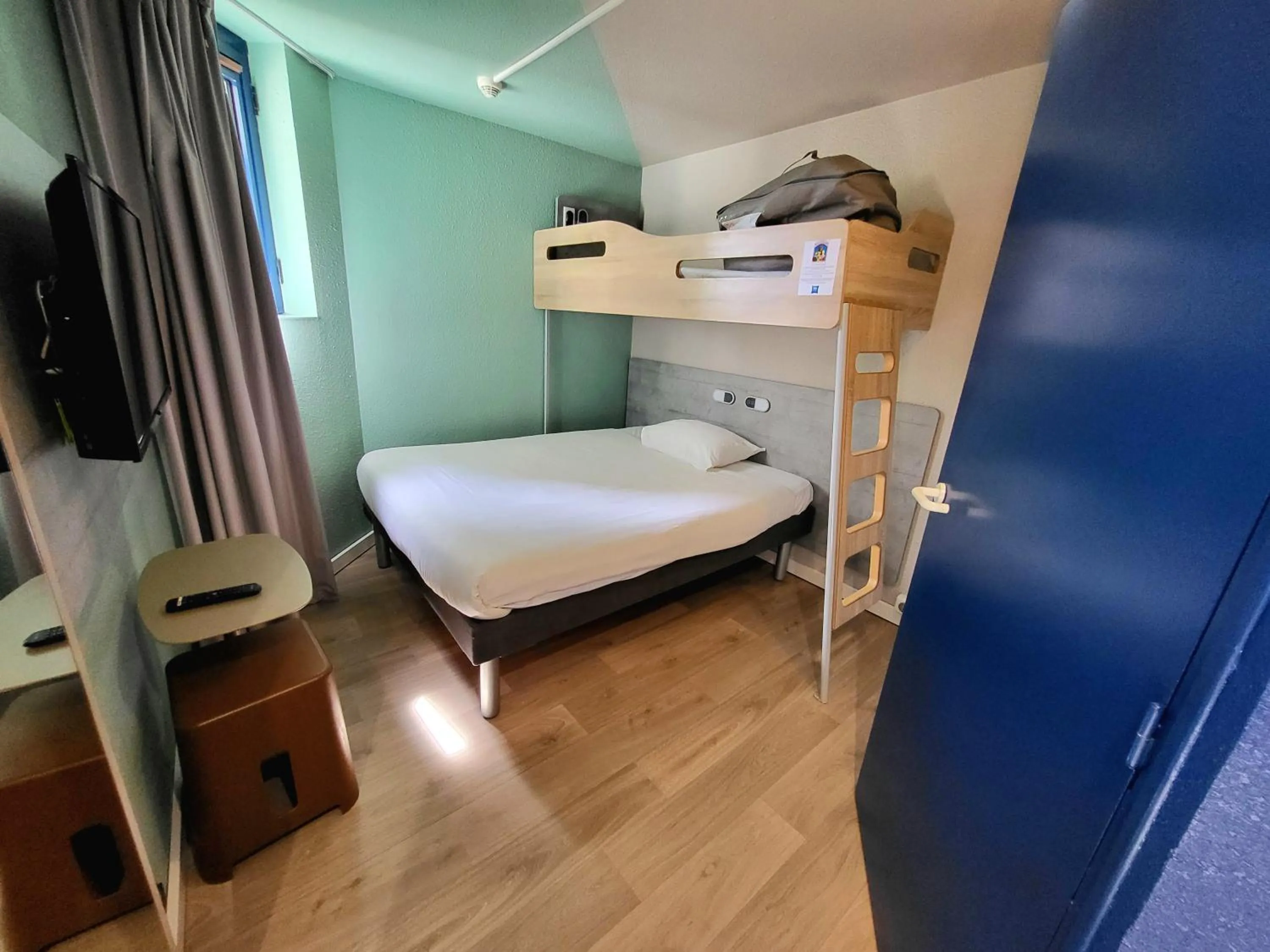 Bedroom, Bed in ibis budget Marne La Vallée Noisy Le Grand