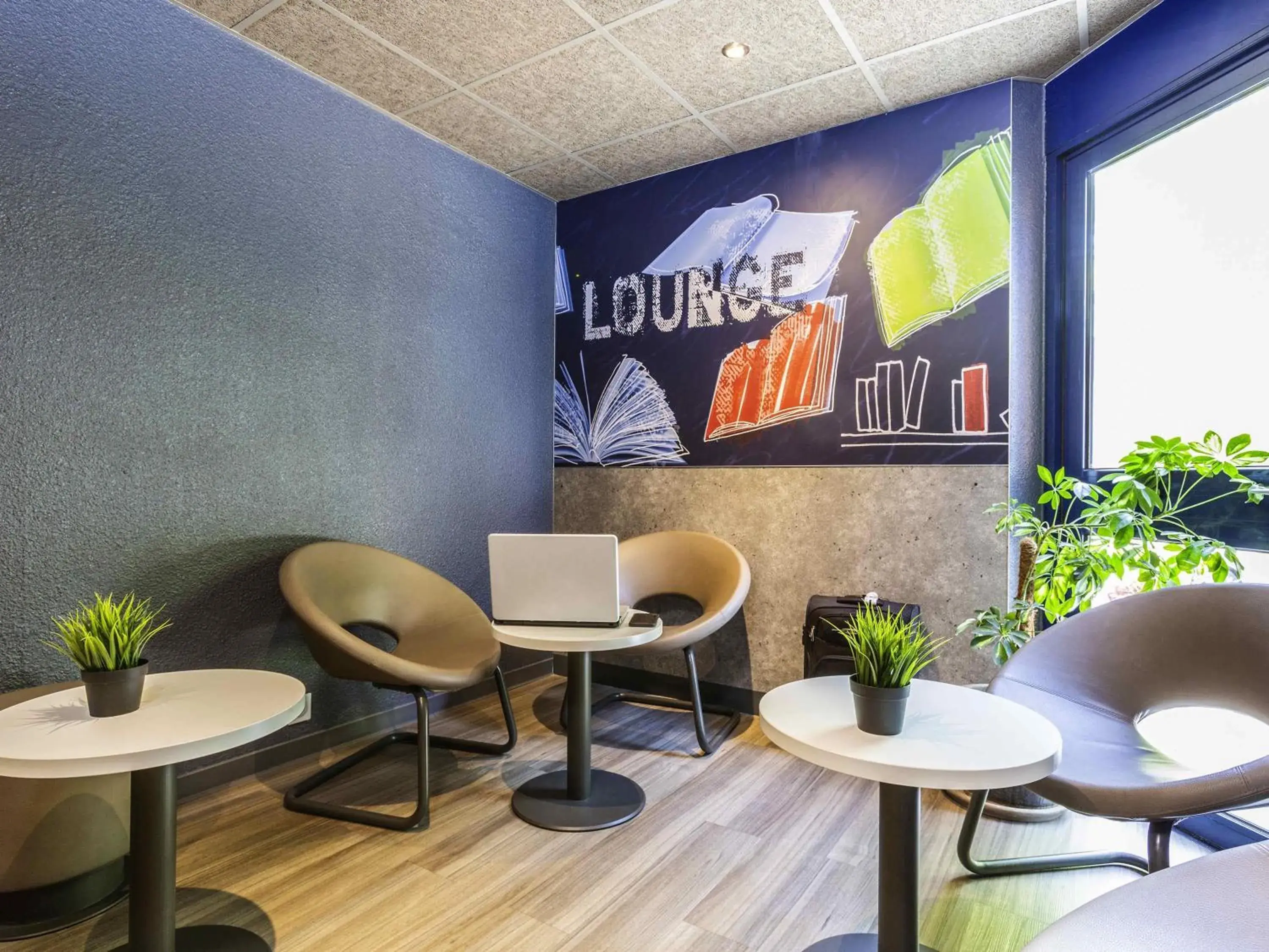 Property building in ibis budget Marne La Vallée Noisy Le Grand Property building in ibis budget Marne La Vallée Noisy Le Grand