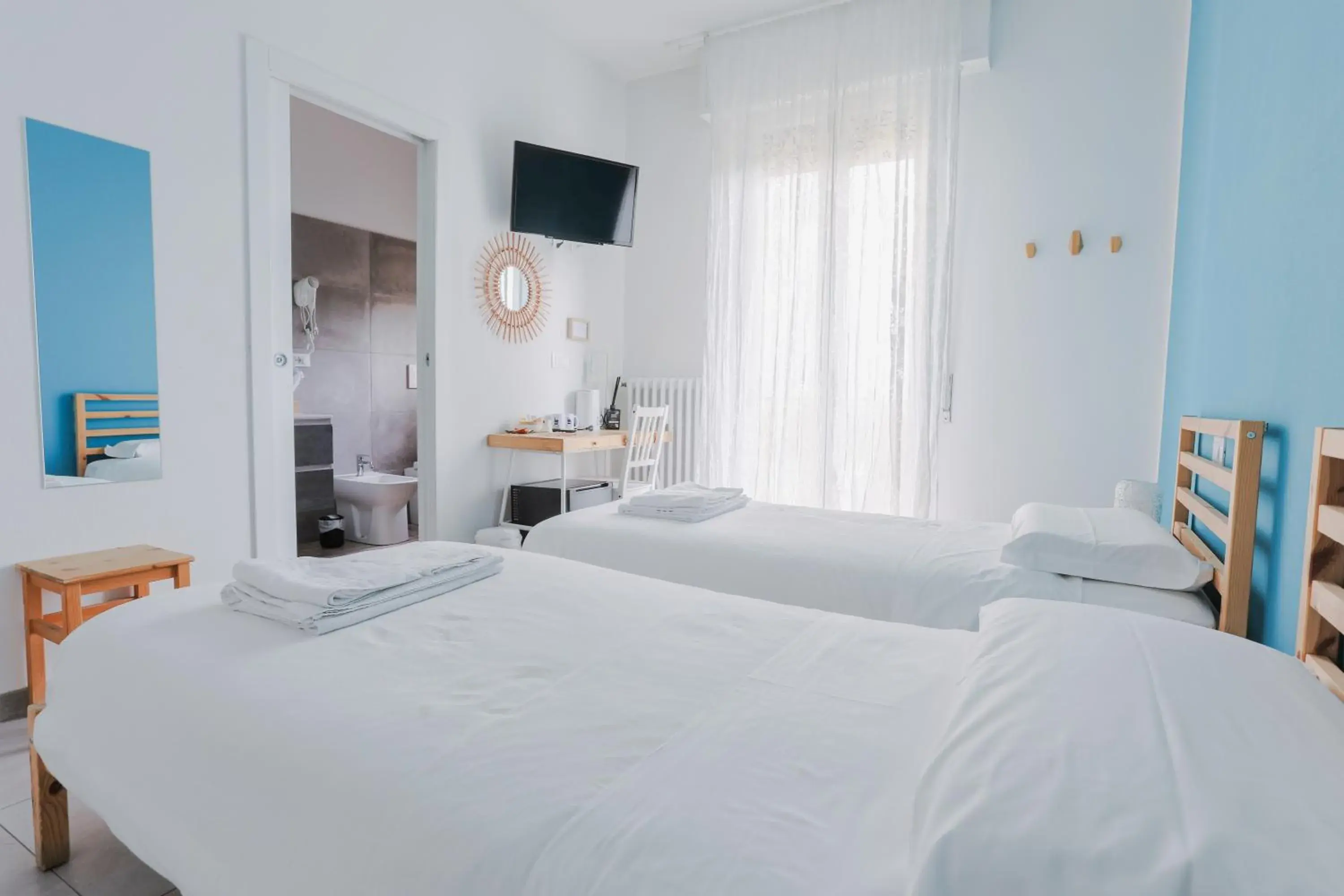 Double or Twin Room with Balcony in HOLABOLOGNA Luxury Rooms and Flats Double or Twin Room with Balcony in HOLABOLOGNA Luxury Rooms and Flats
