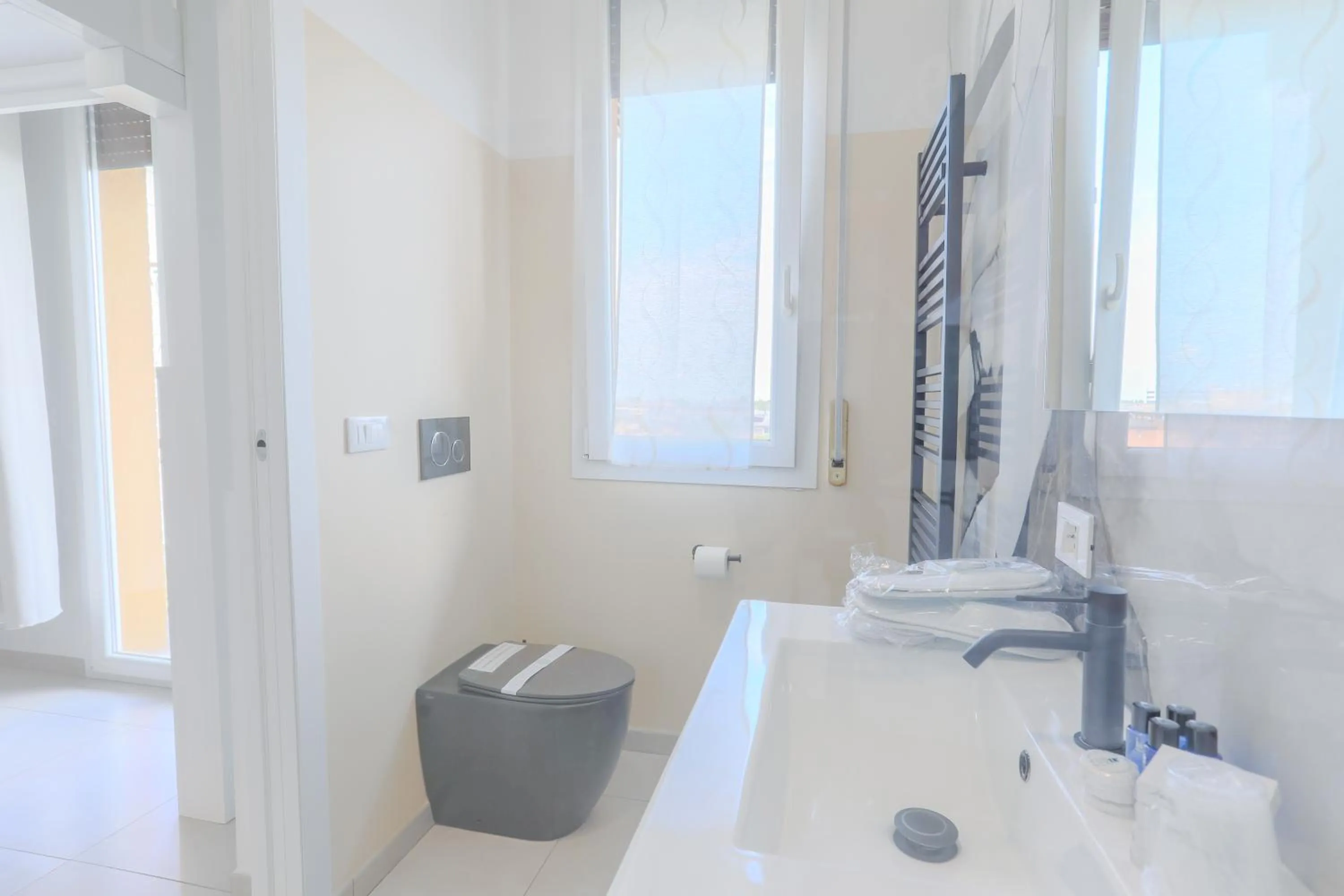 Bathroom in HOLABOLOGNA Luxury Rooms and Flats