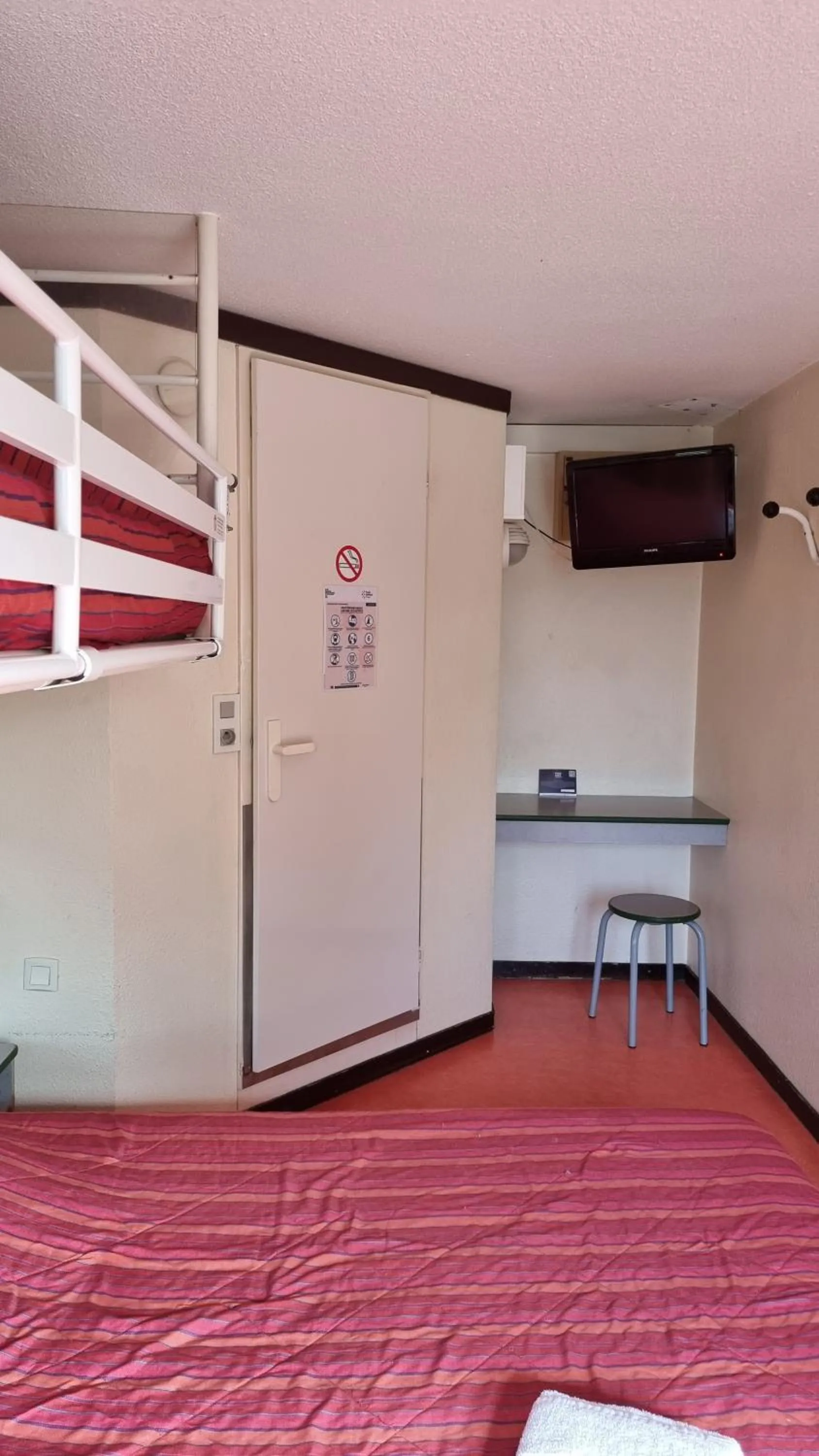 Photo of the whole room in Première Classe Montluçon Saint Victor