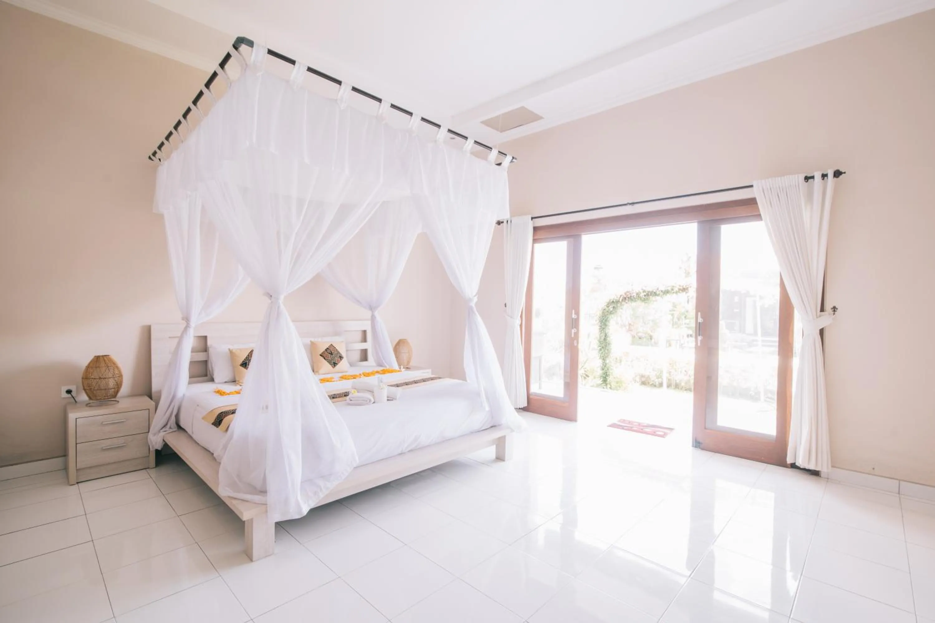 Bedroom, Bed in Damar Sanjaya Uttama