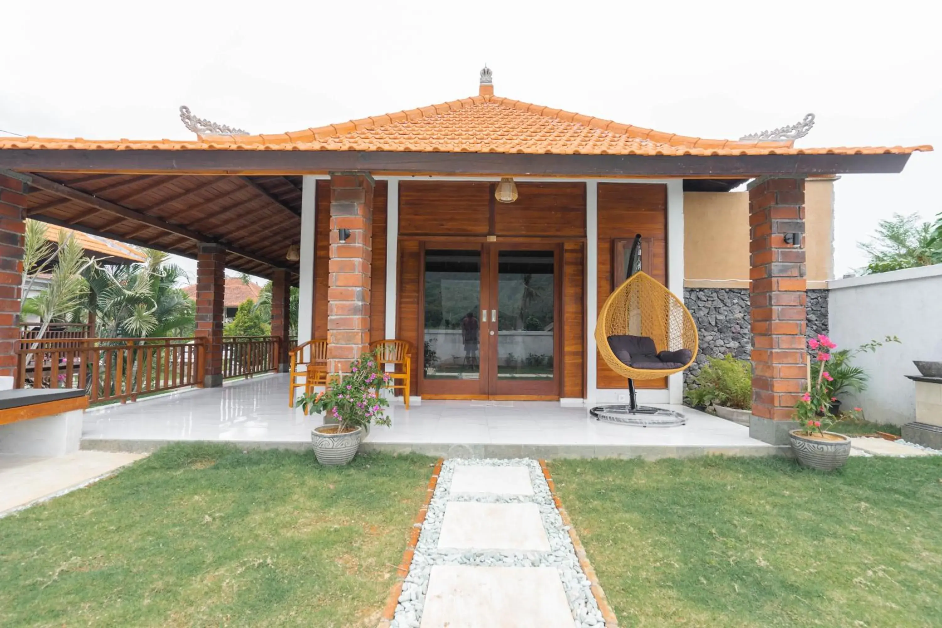 Deluxe Bungalow with Garden View in Damar Sanjaya Uttama Deluxe Bungalow with Garden View in Damar Sanjaya Uttama